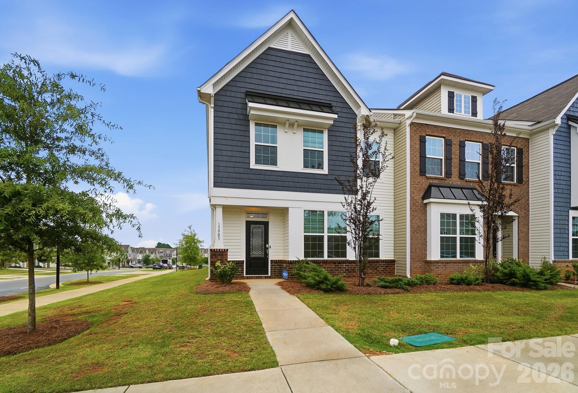13905 Castle Nook Drive Property Photo 2