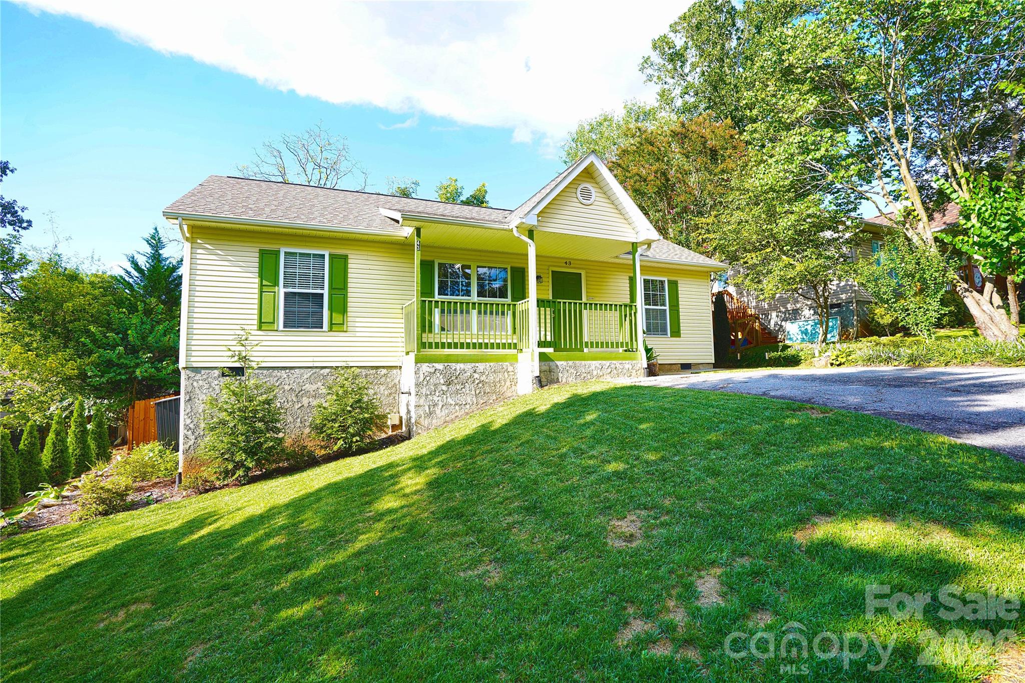 43 Moore Avenue Property Photo 2