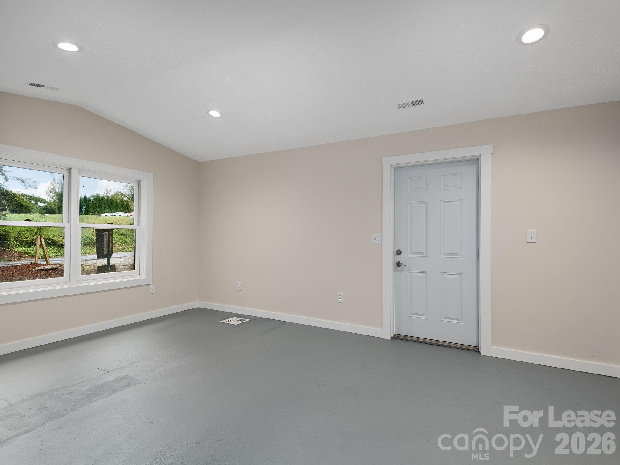 732 Jonesborough Street Suite A Property Photo 9