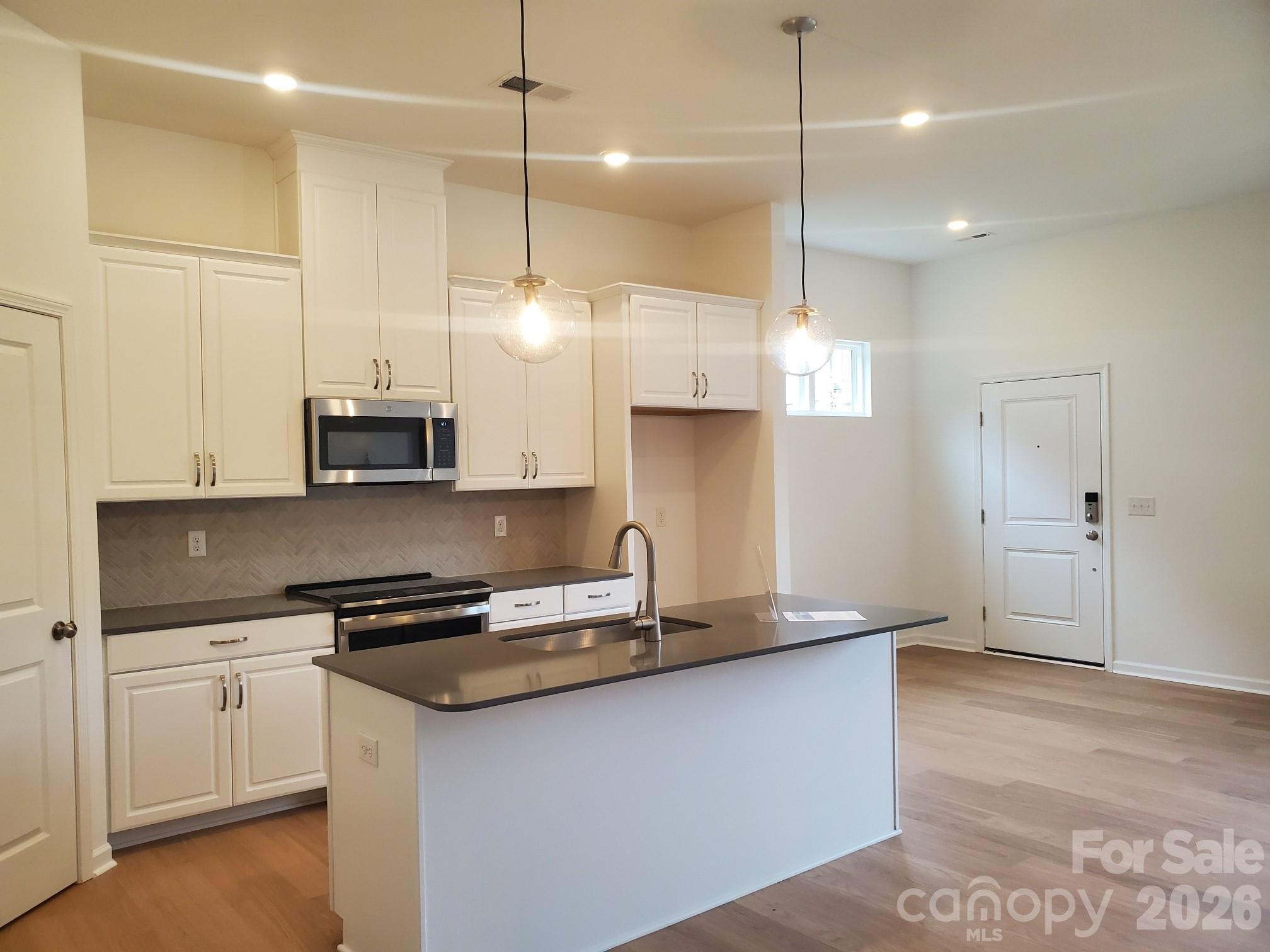5561 Wolfpack Alley Property Photo 3