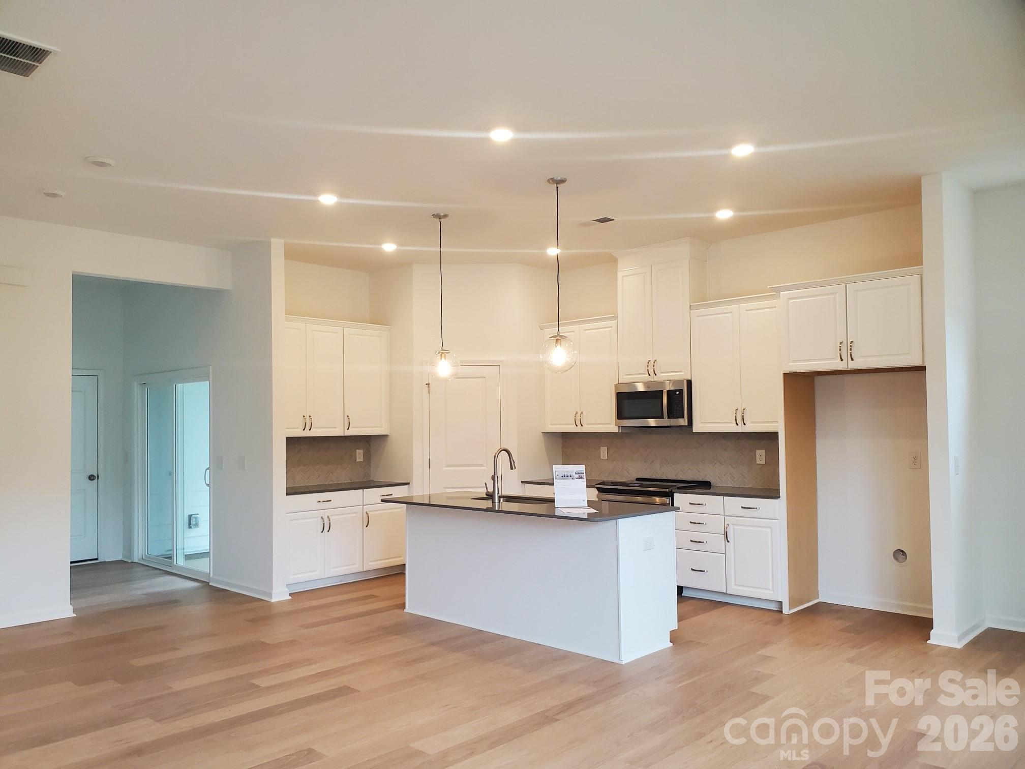 5561 Wolfpack Alley Property Photo 4