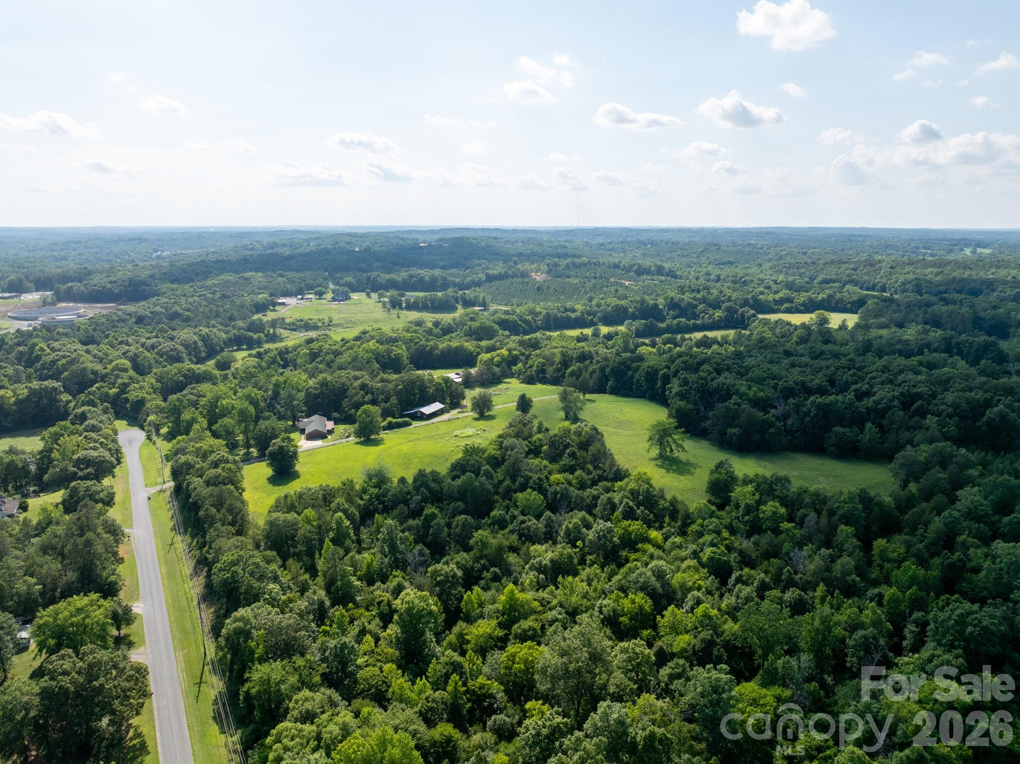 2555 Biggers Road Property Photo 3