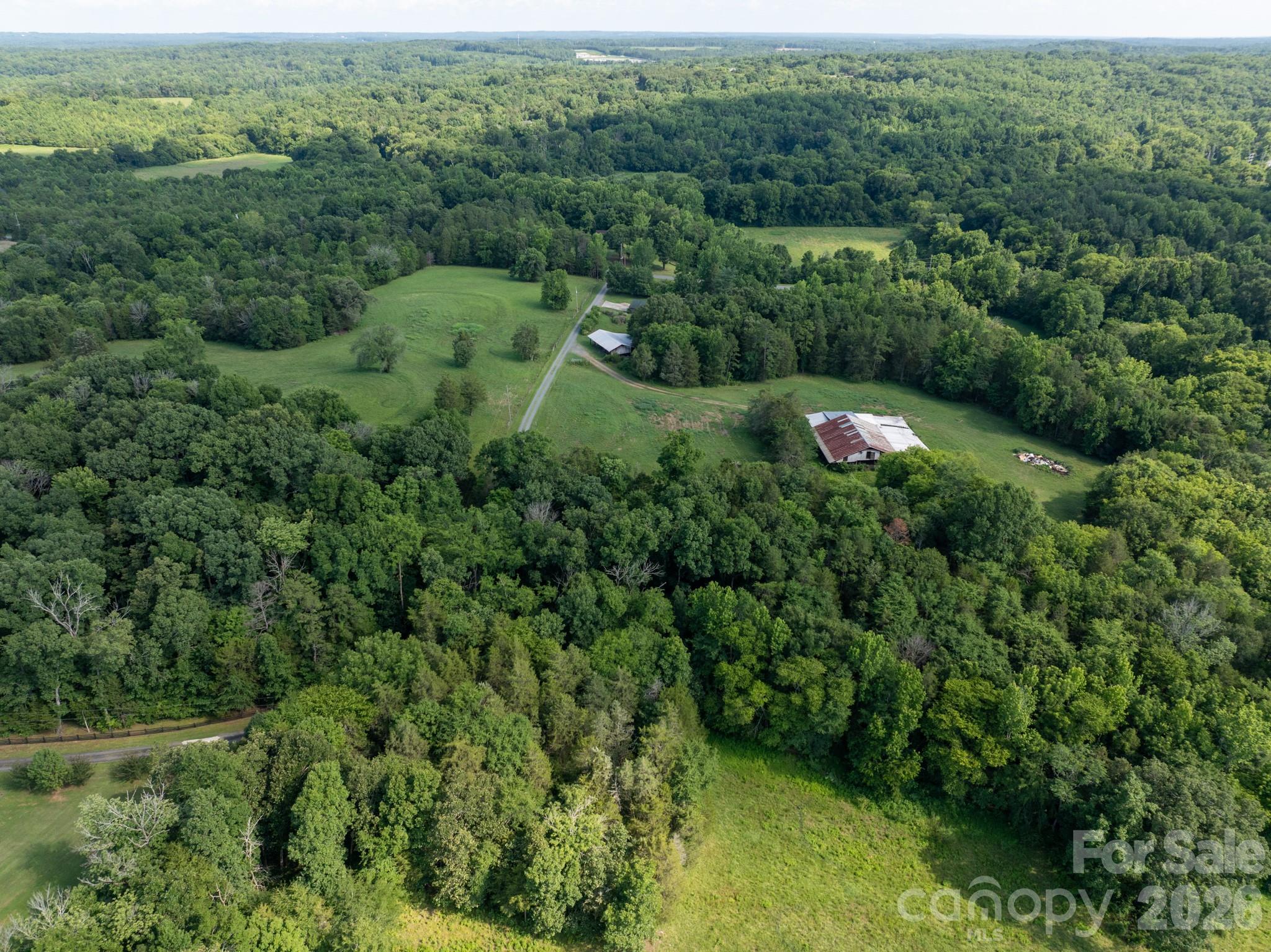 2555 Biggers Road Property Photo 4