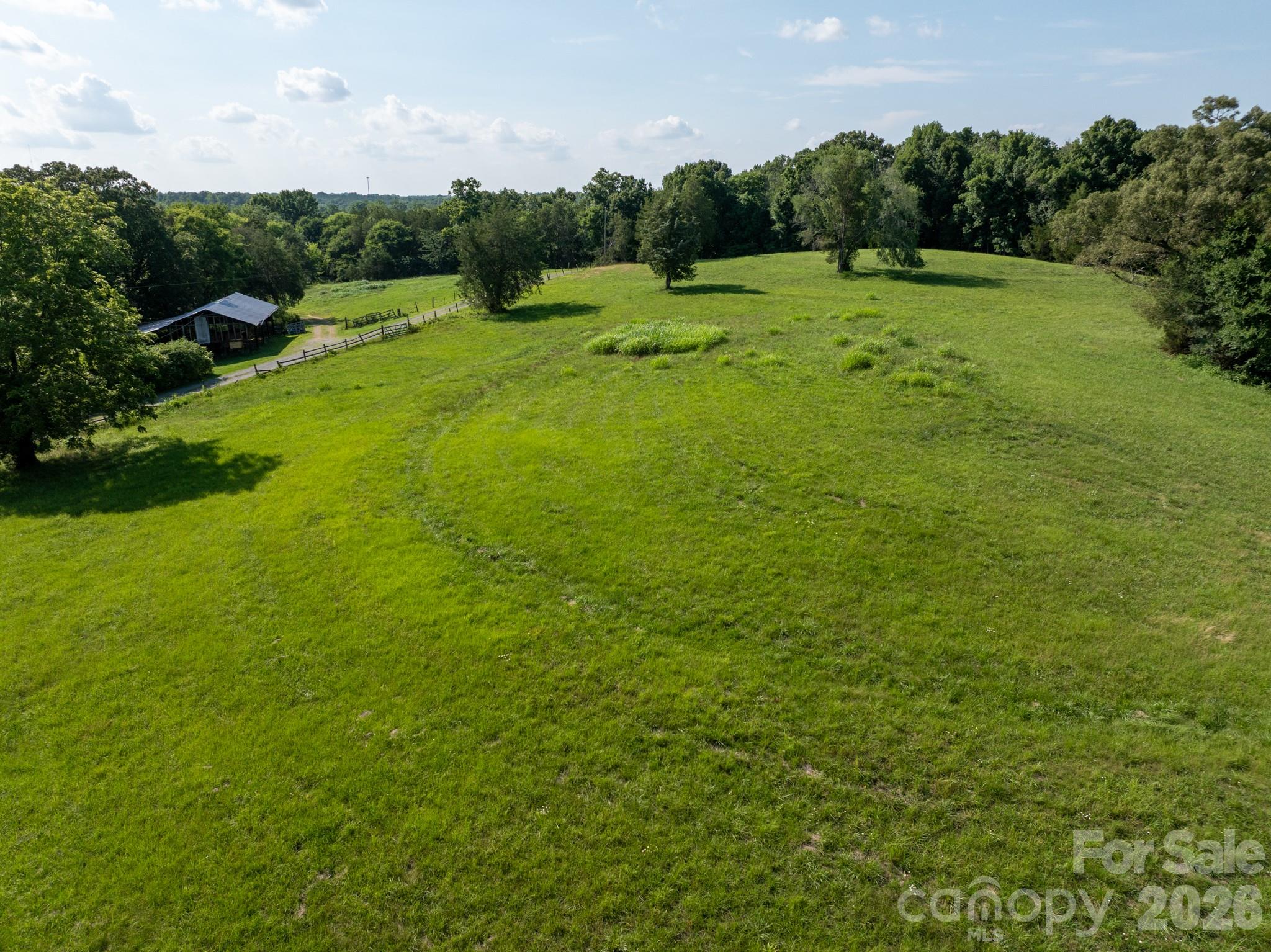 2555 Biggers Road Property Photo 7