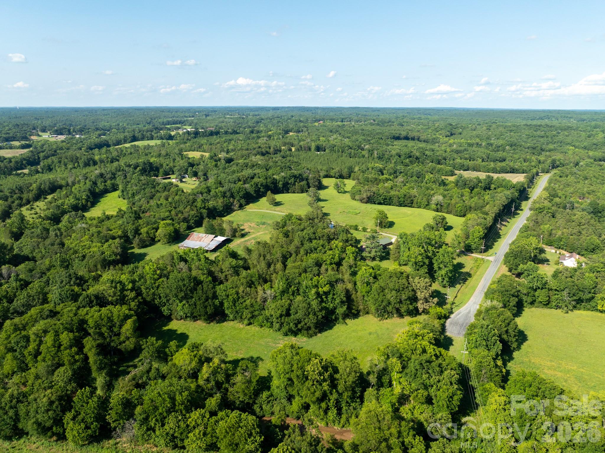 2555 Biggers Road Property Photo 12