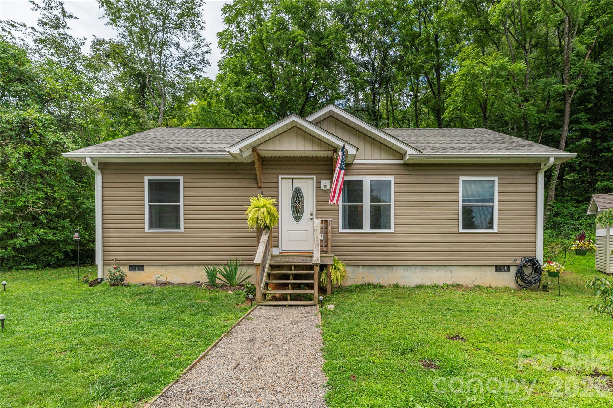 58 League Loop Property Photo 1