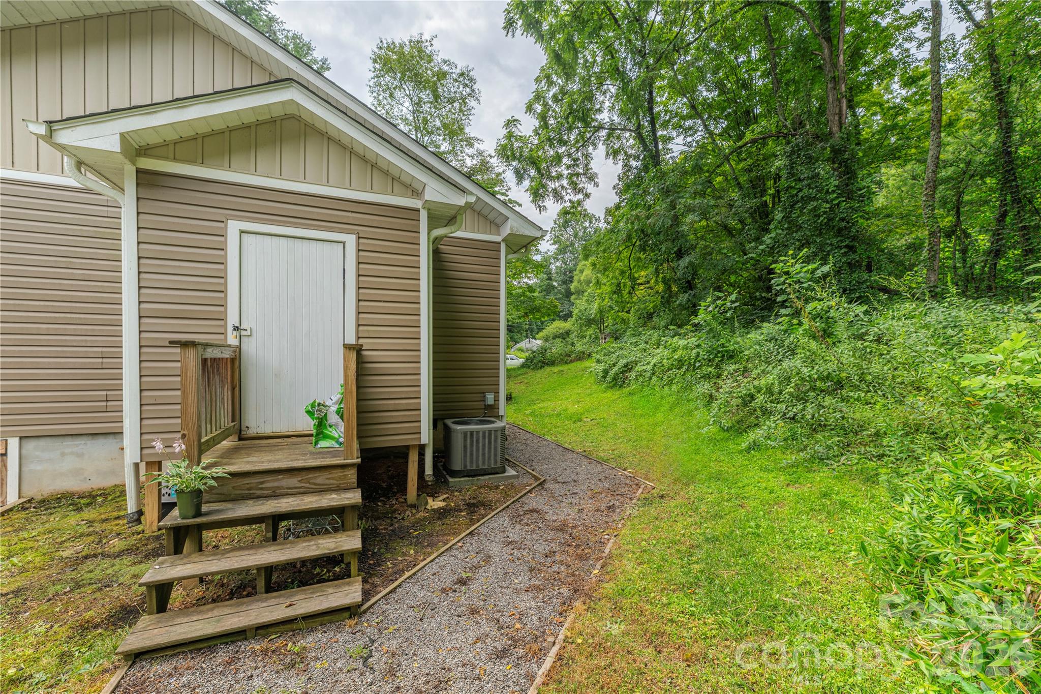 58 League Loop Property Photo 17