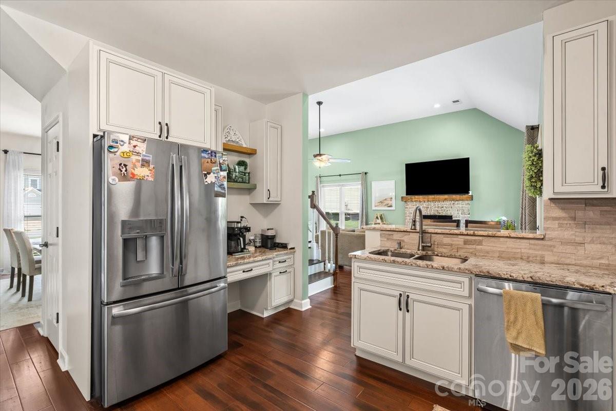 123 Southhaven Drive Property Photo 10