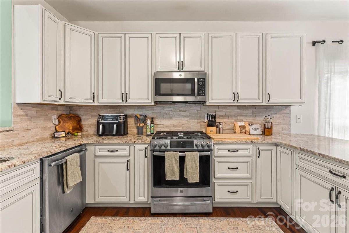 123 Southhaven Drive Property Photo 14