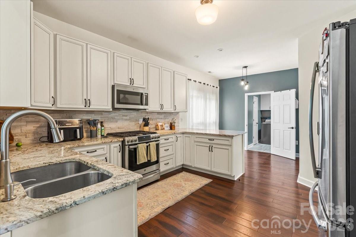 123 Southhaven Drive Property Photo 15