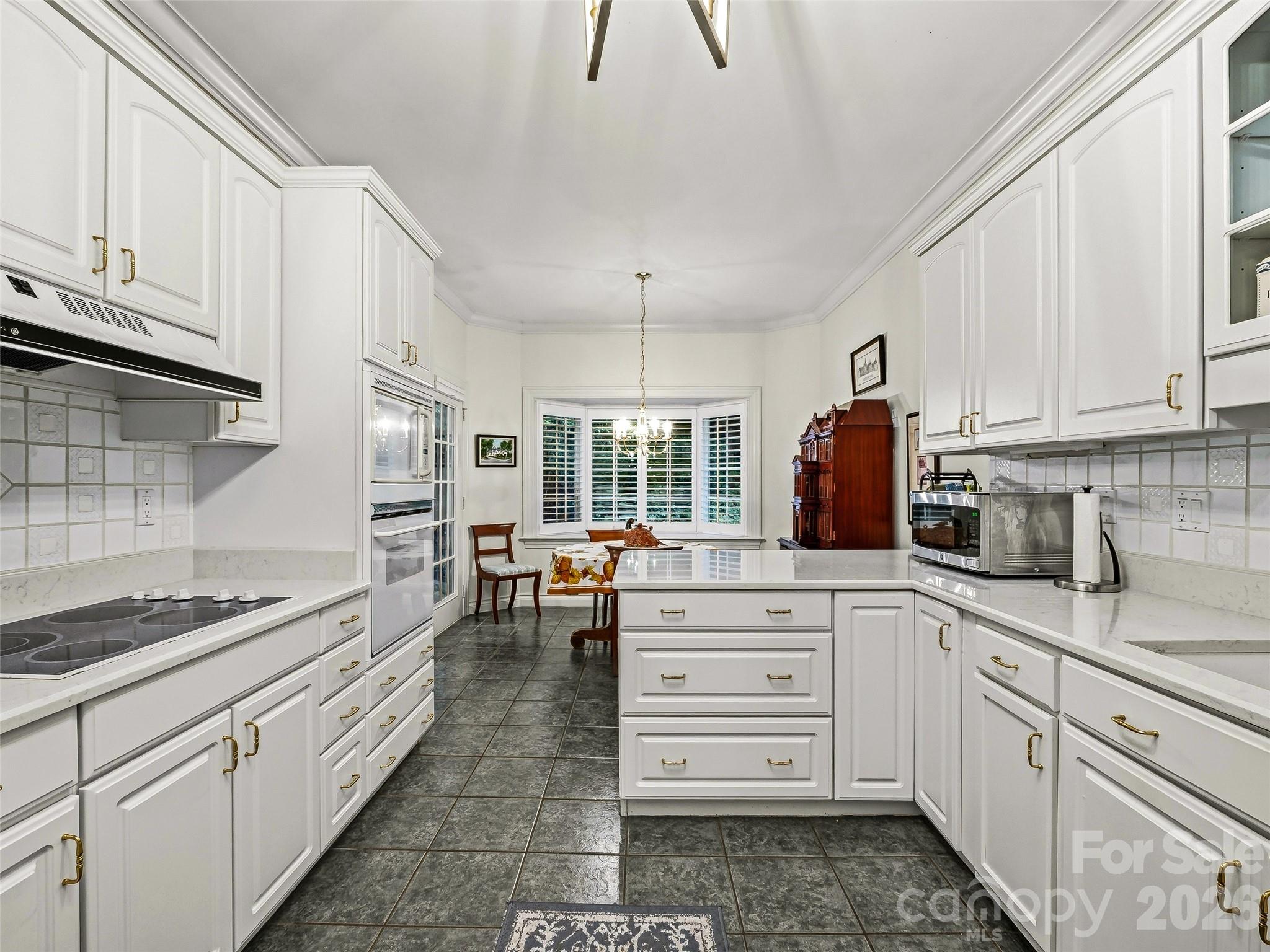 25 Clovelly Way Property Photo 18