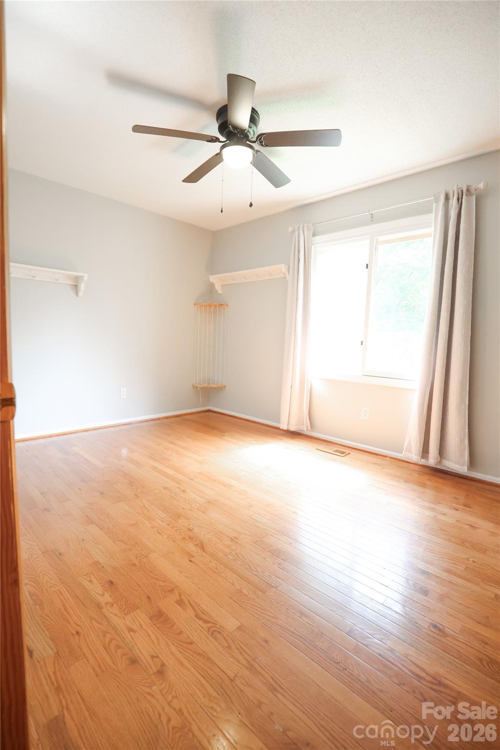 5516 Brookwood Lane Property Photo 9