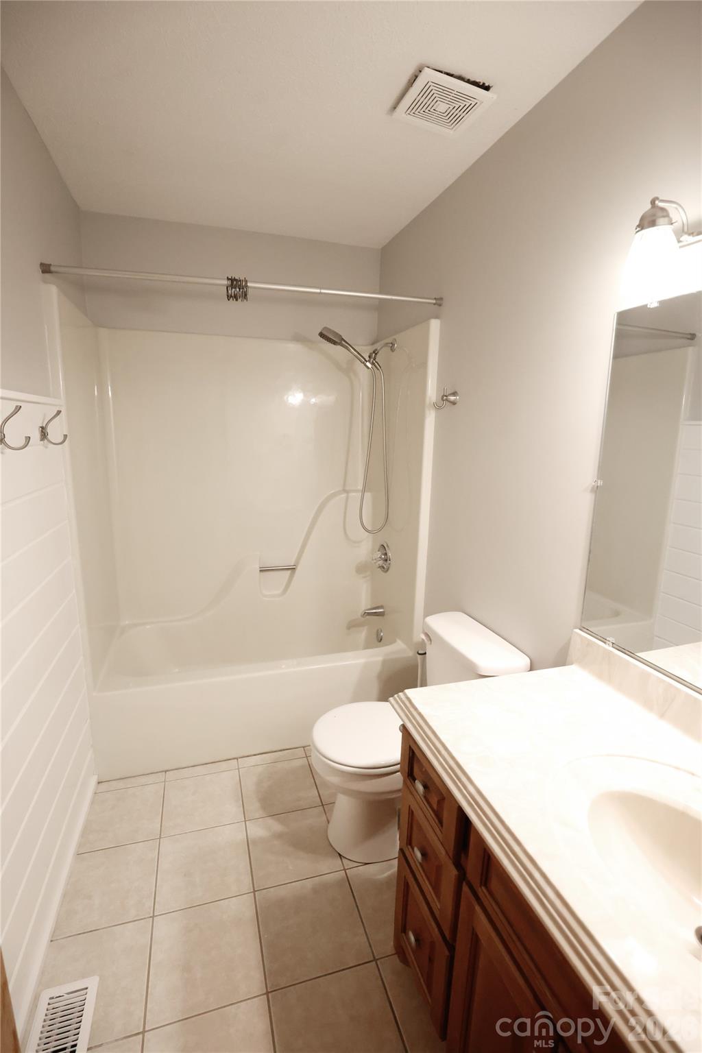 5516 Brookwood Lane Property Photo 13
