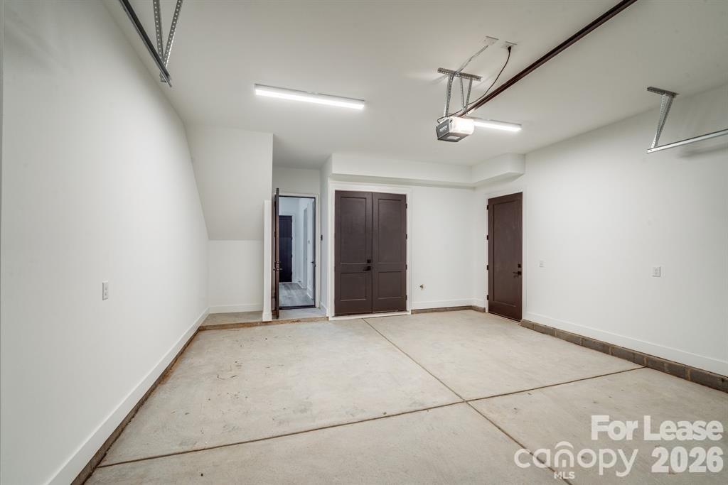 1213 E 36th Street Property Photo 5
