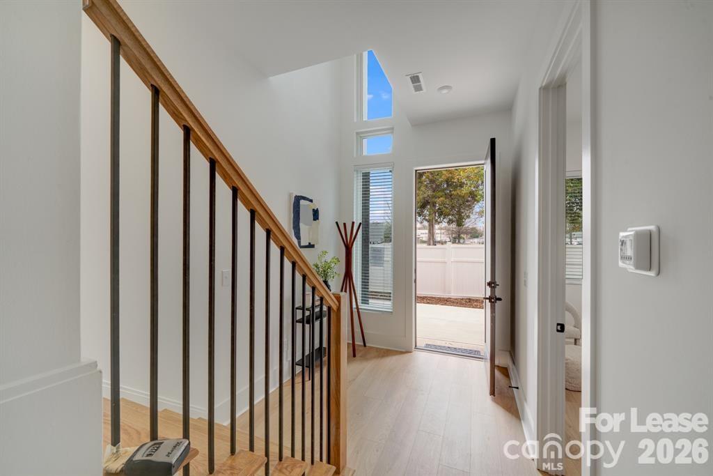1213 E 36th Street Property Photo 6