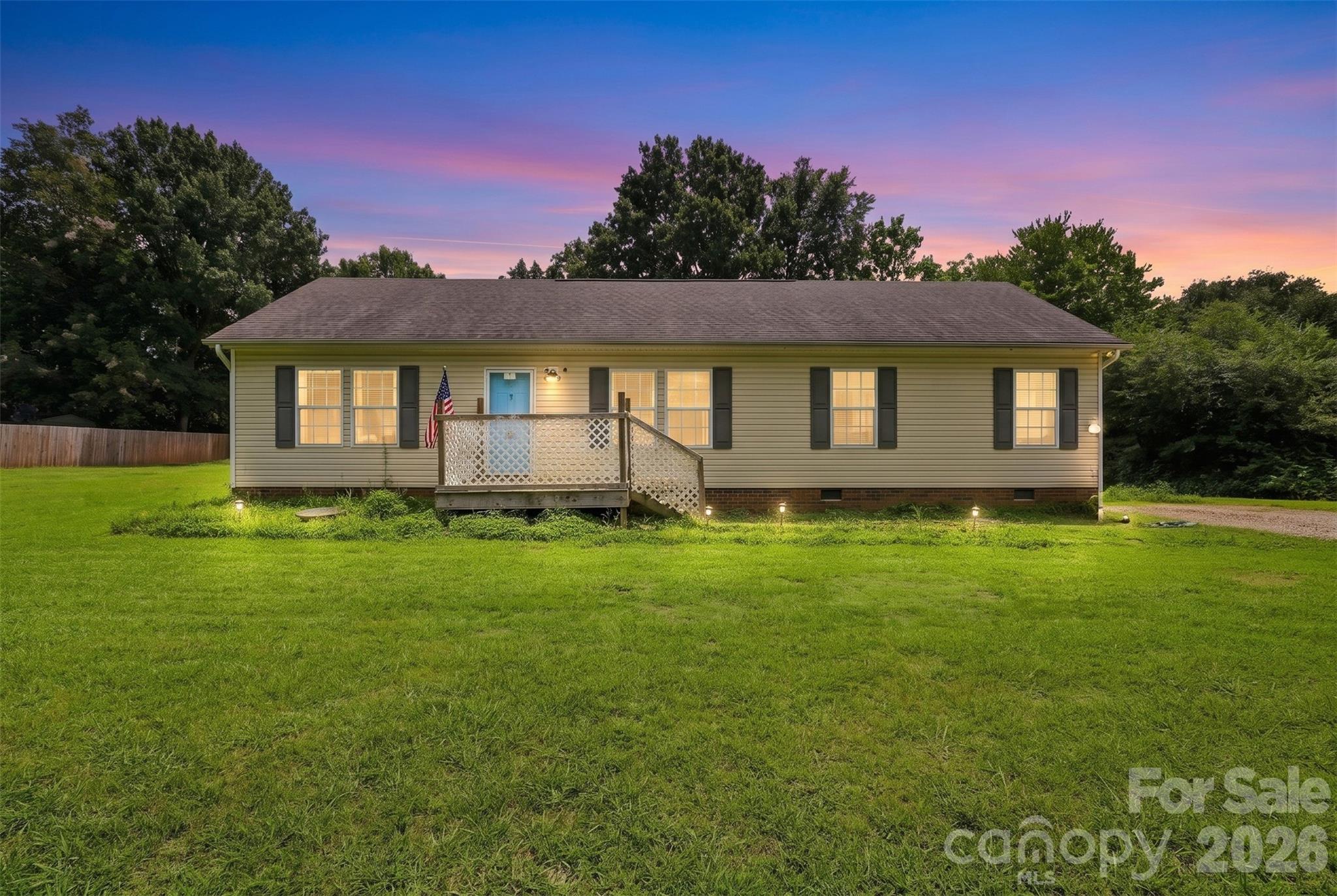 121 Pine State Road Property Photo 2