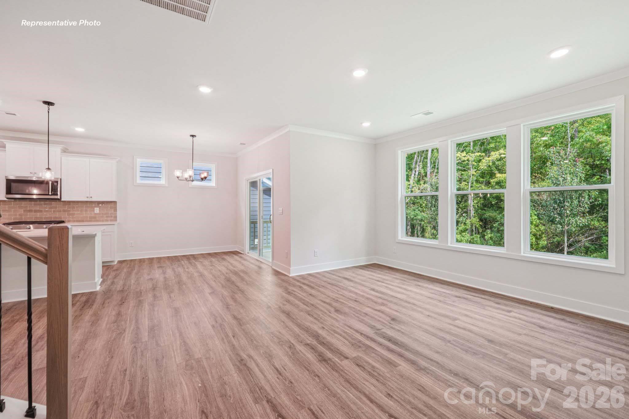 3245 Oberon Street Property Photo 7