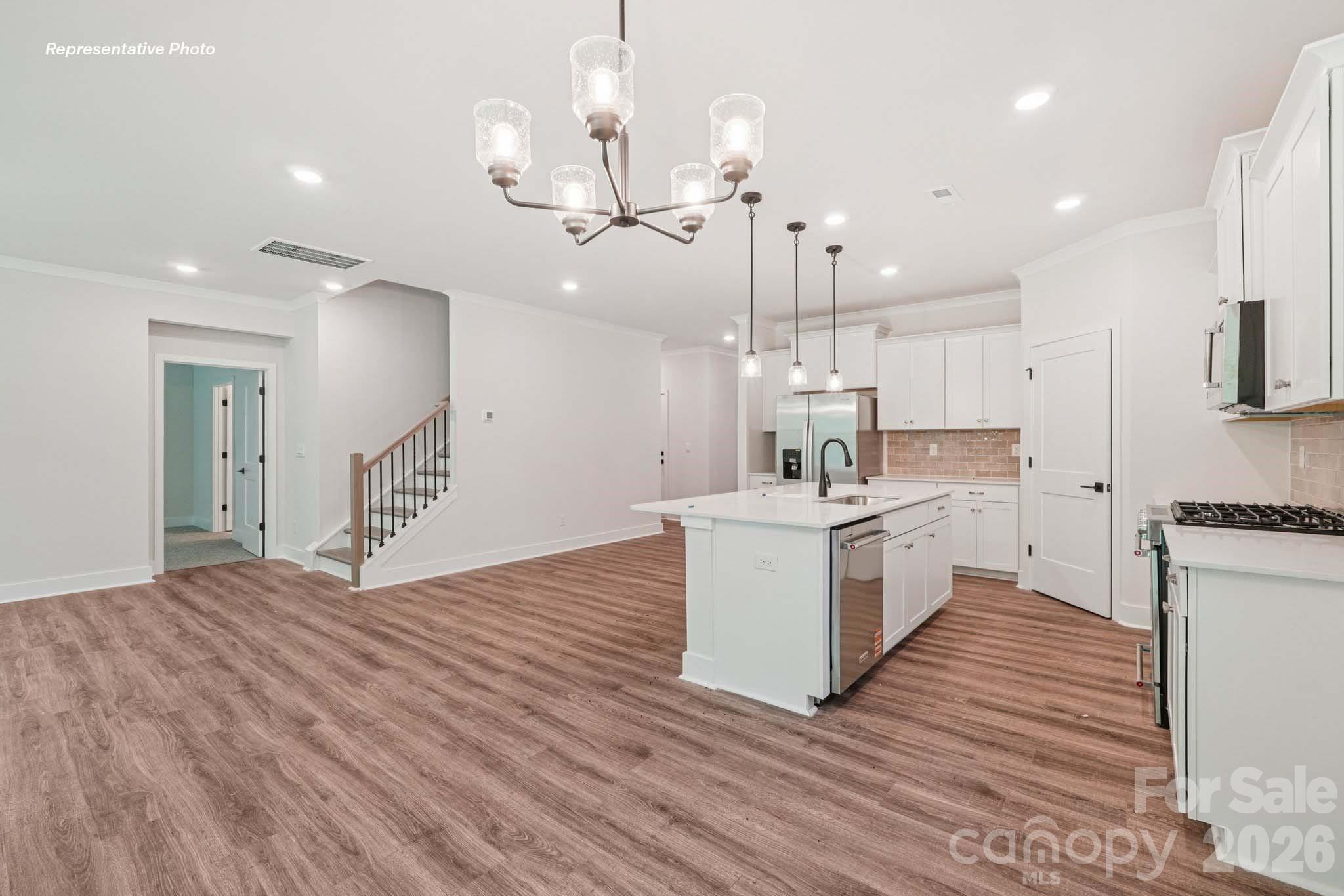 3245 Oberon Street Property Photo 10