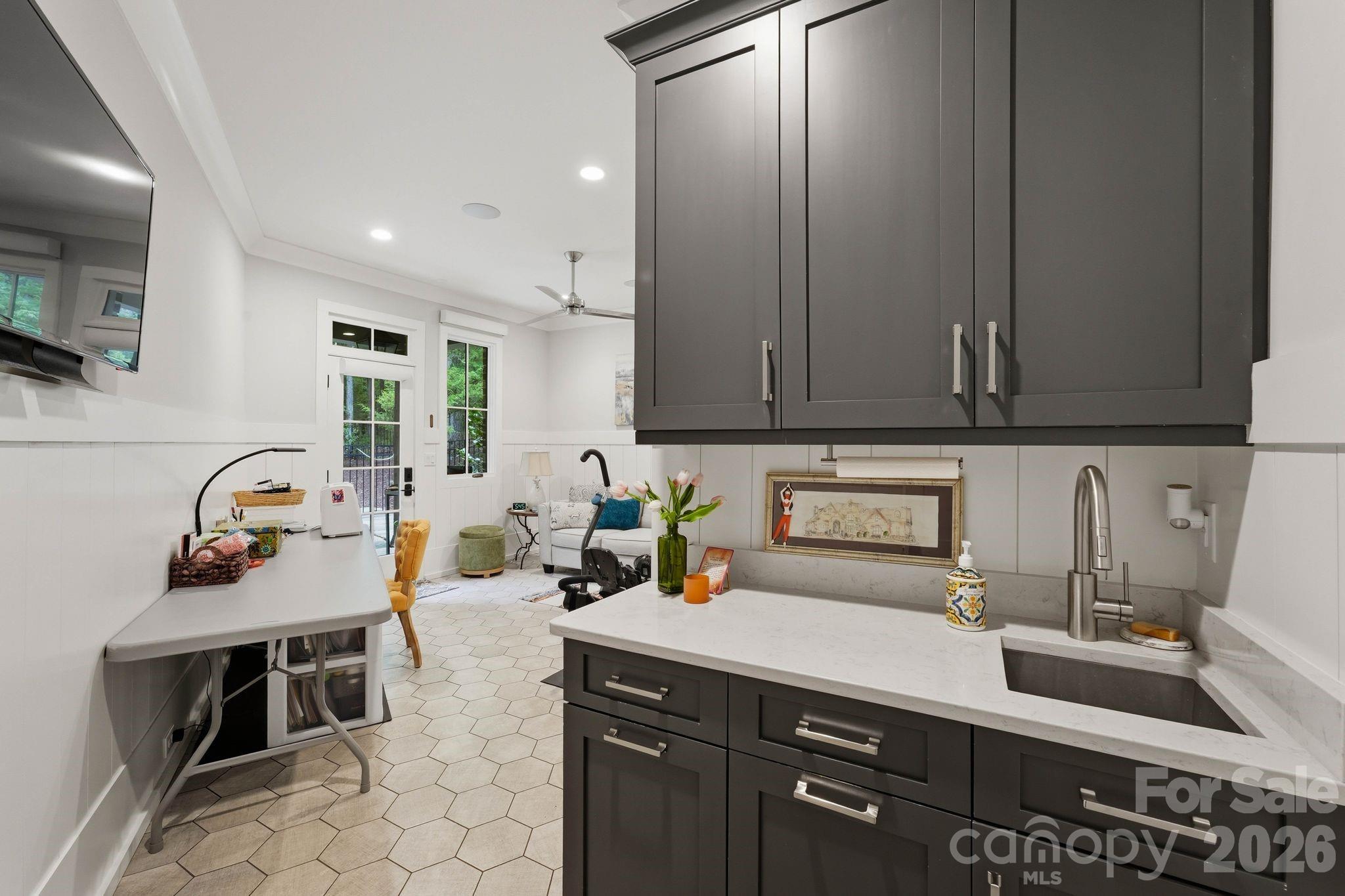 8921 Island Point Road Property Photo 17
