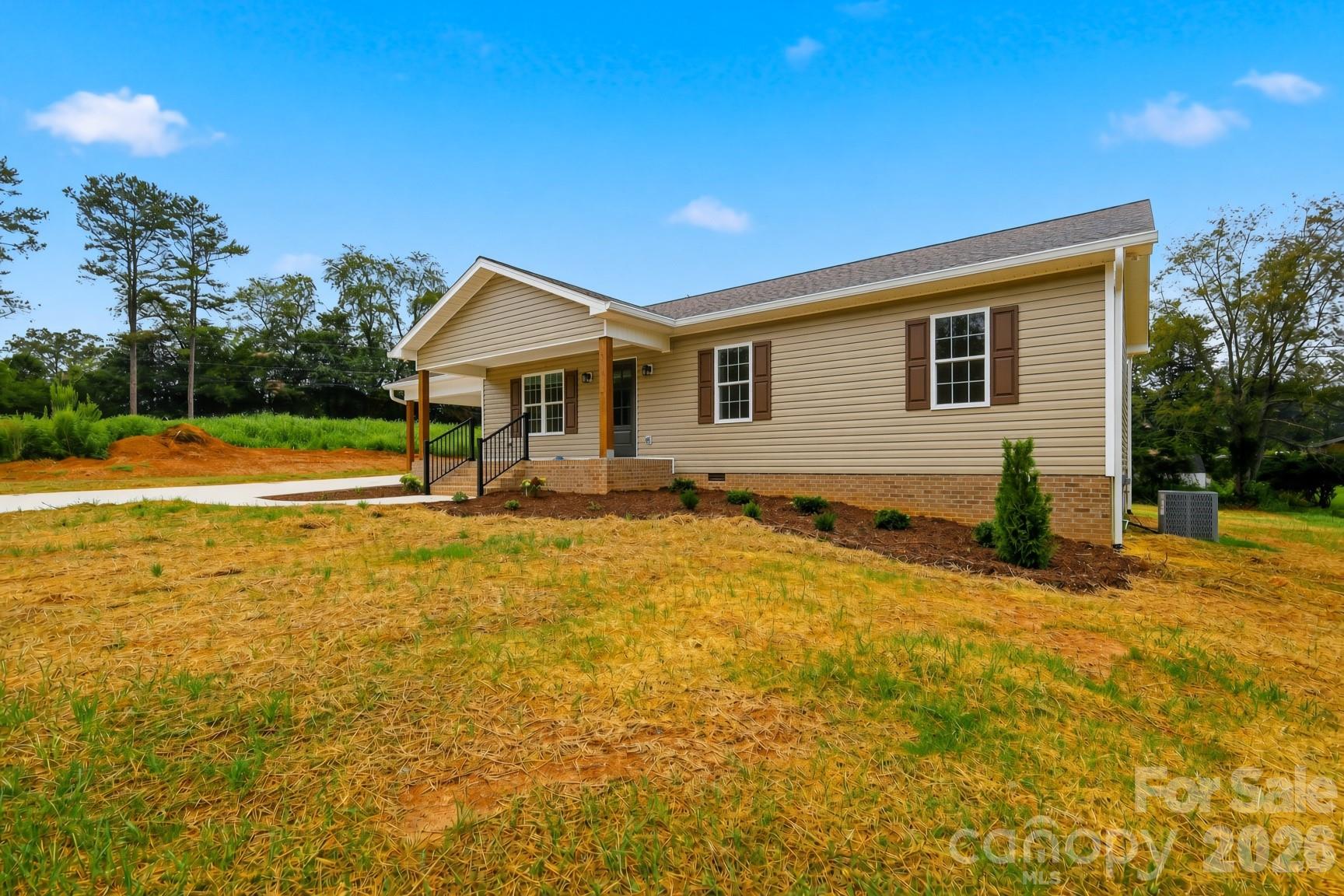 155 Haven Circle Property Photo 3