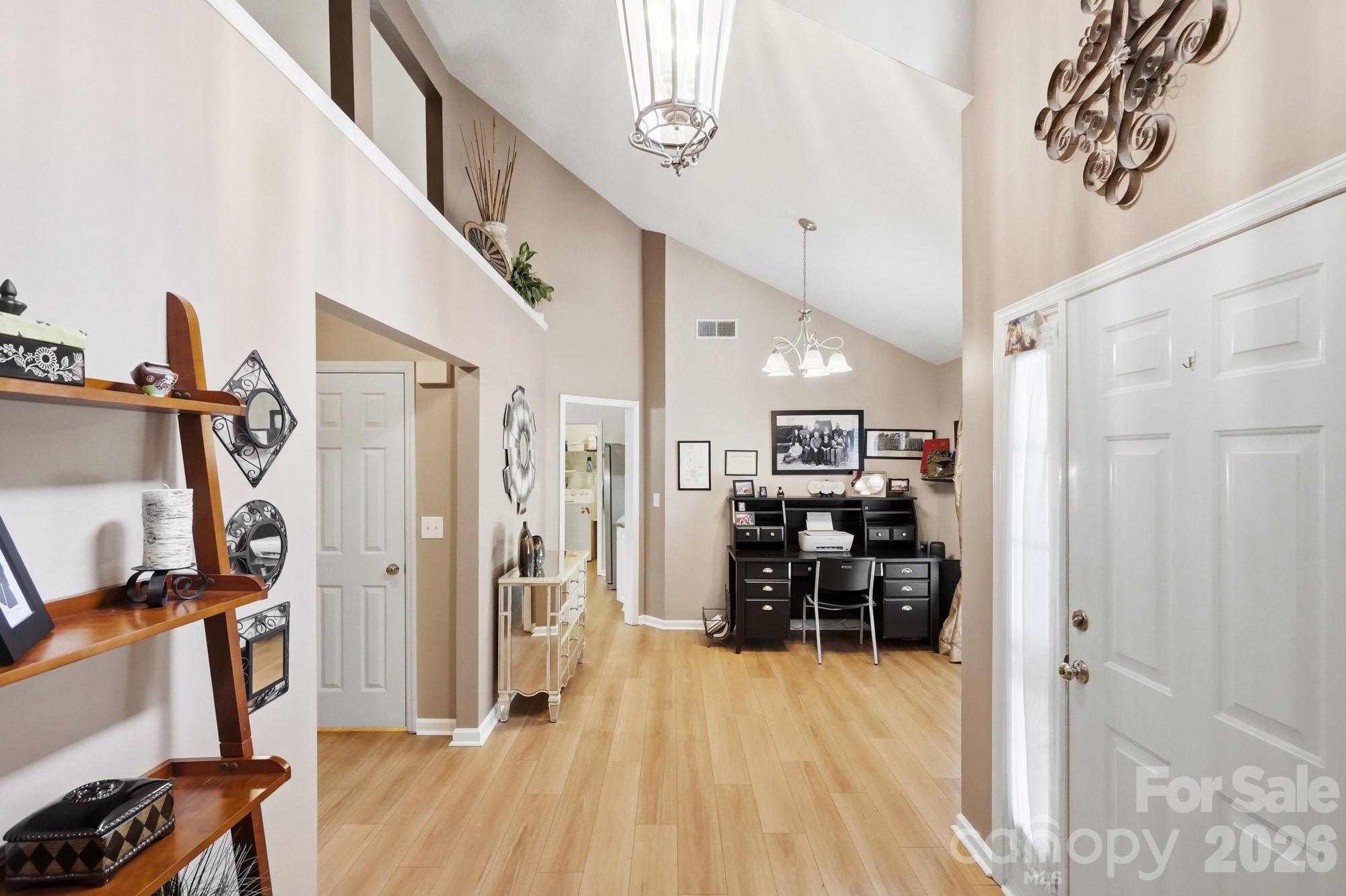 270 Charter Oak Court Property Photo 6