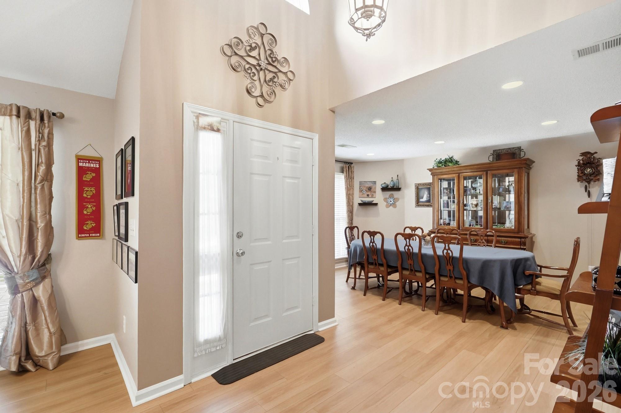 270 Charter Oak Court Property Photo 7