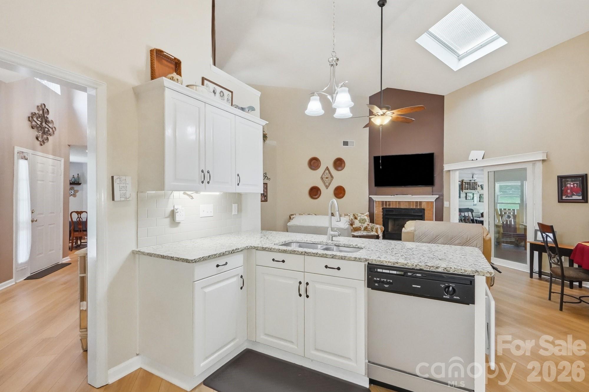 270 Charter Oak Court Property Photo 11