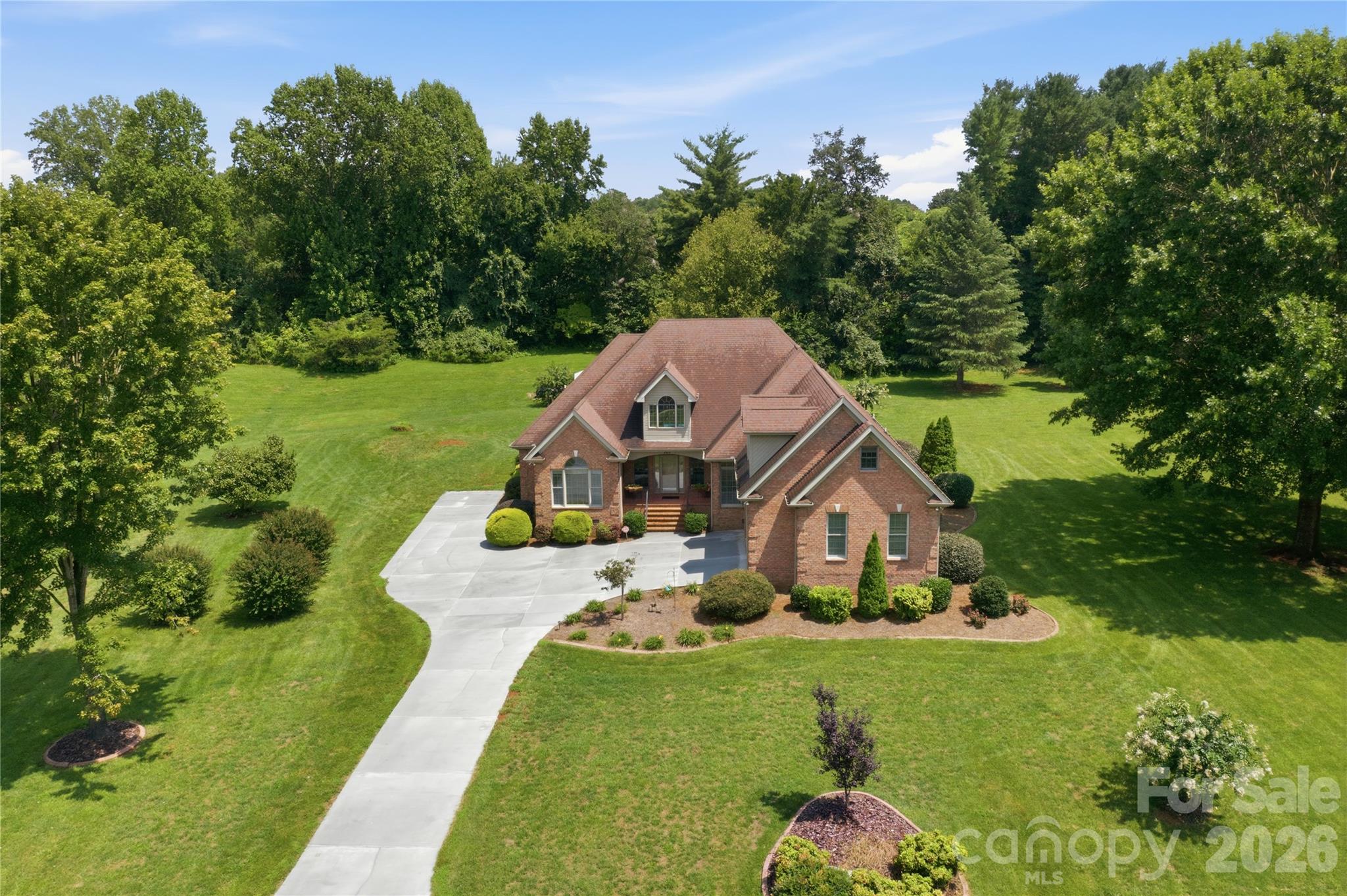 260 Baymount Drive Property Photo 1