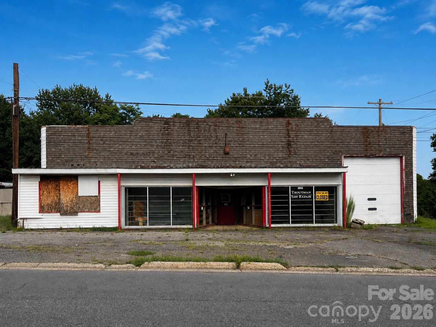 1129 Shelton Avenue Property Photo 1