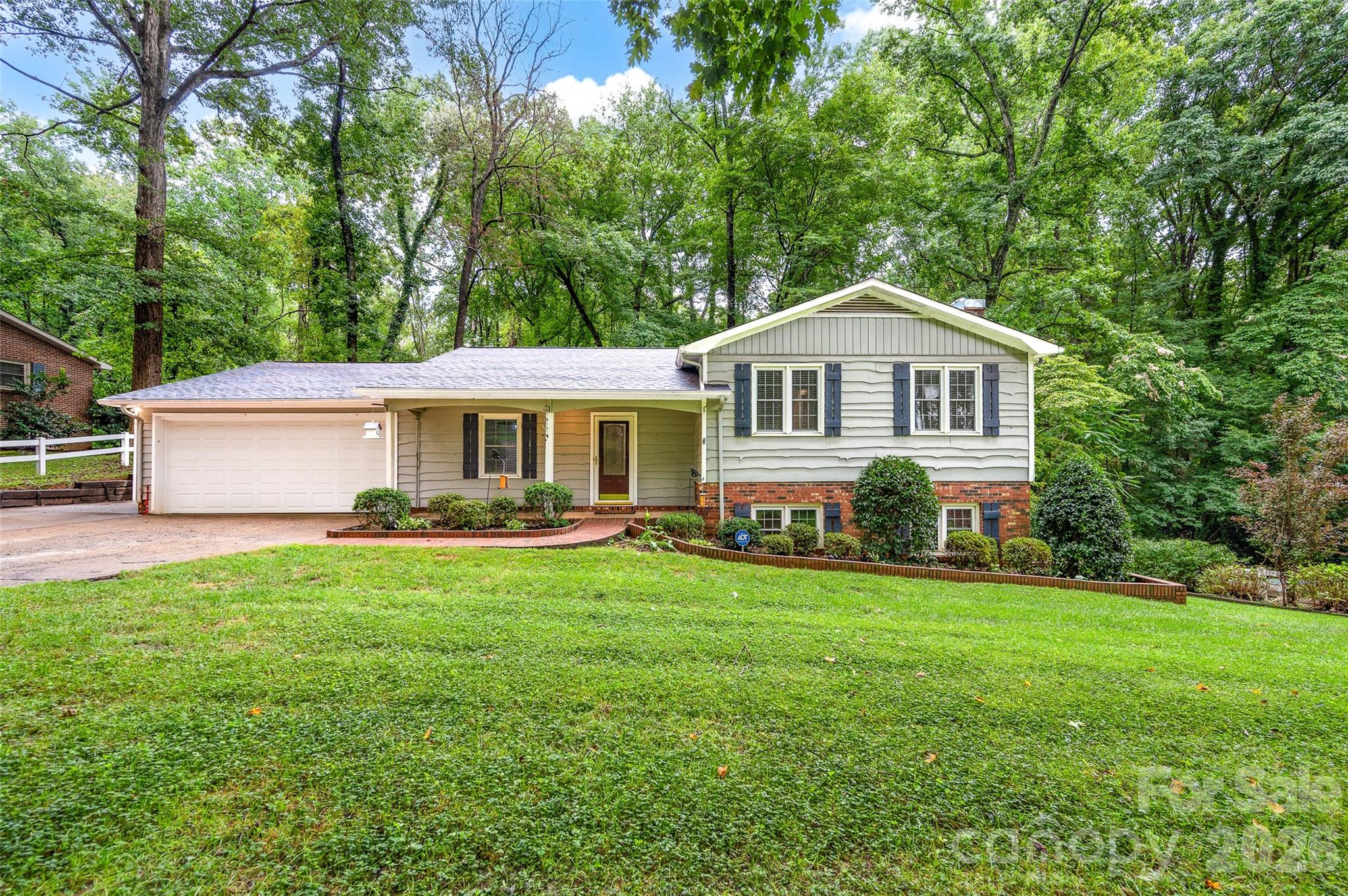 2602 Shearer Drive Property Photo 1