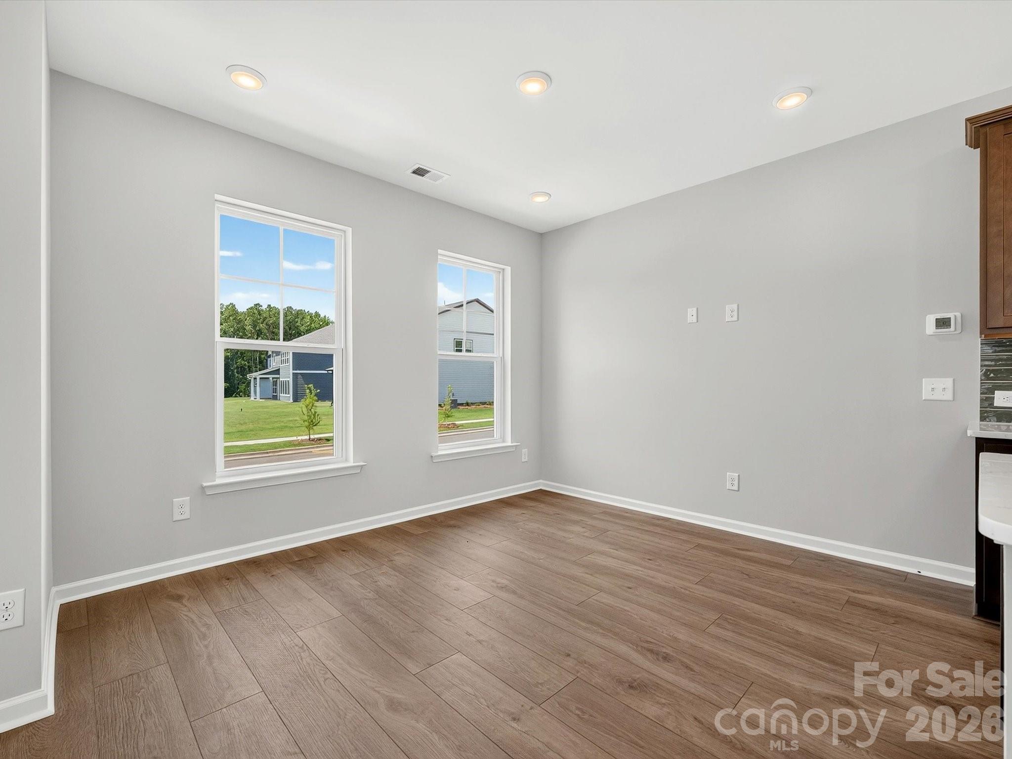 573 Cape Cod Way Property Photo 5