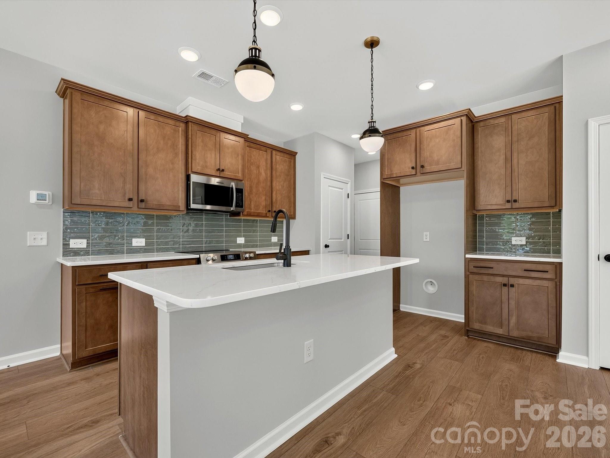 573 Cape Cod Way Property Photo 13