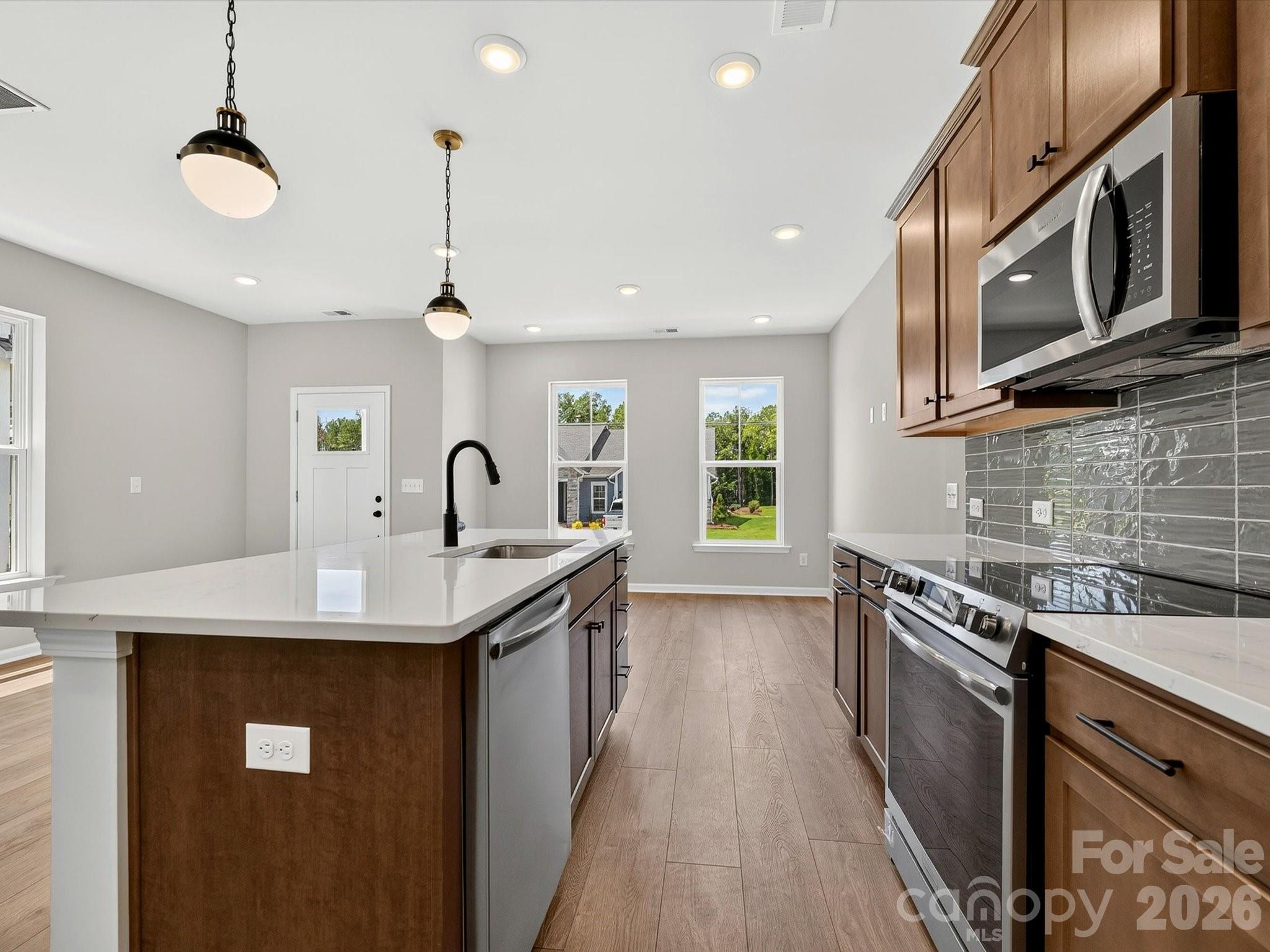 573 Cape Cod Way Property Photo 15