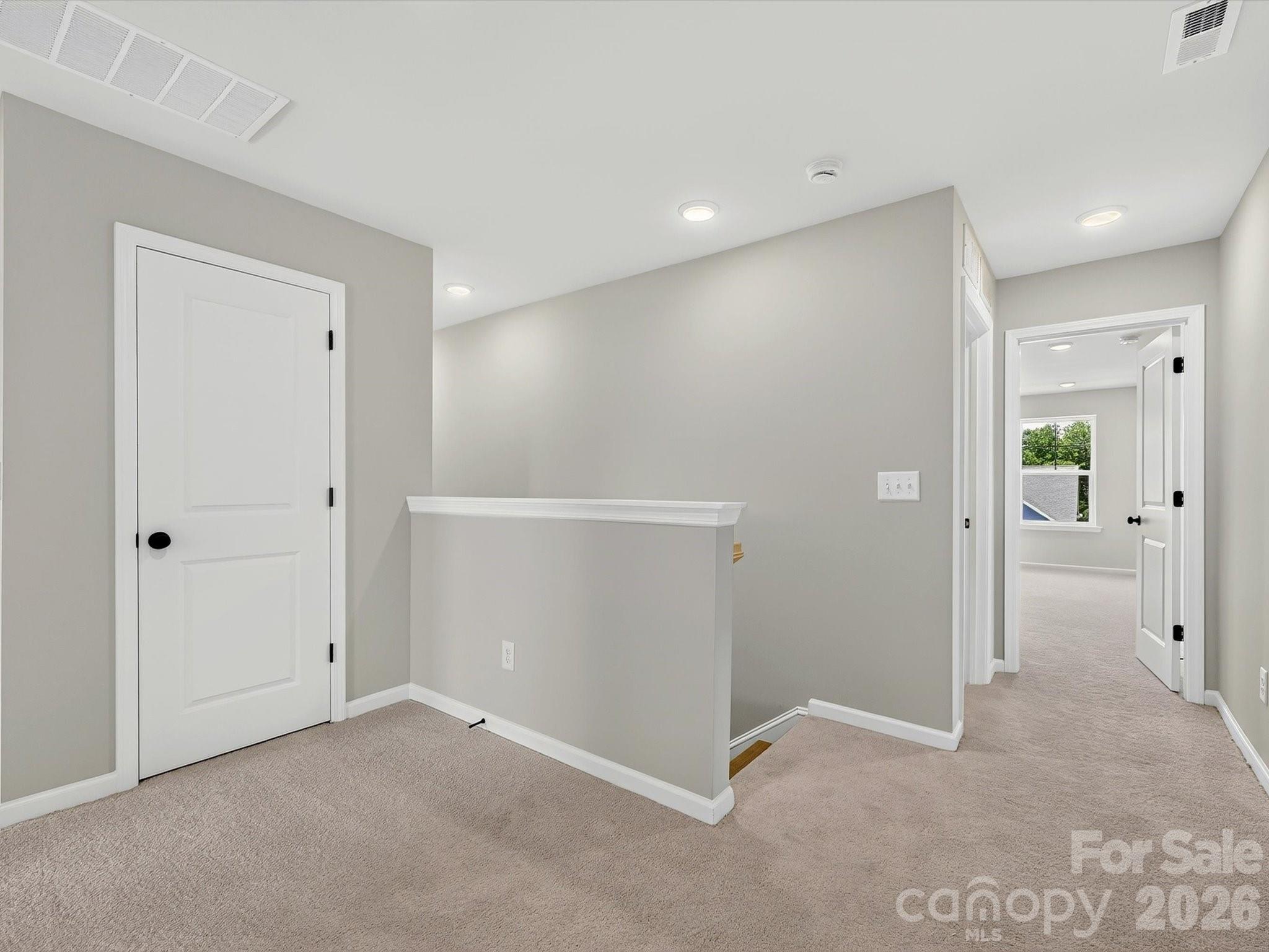 573 Cape Cod Way Property Photo 18