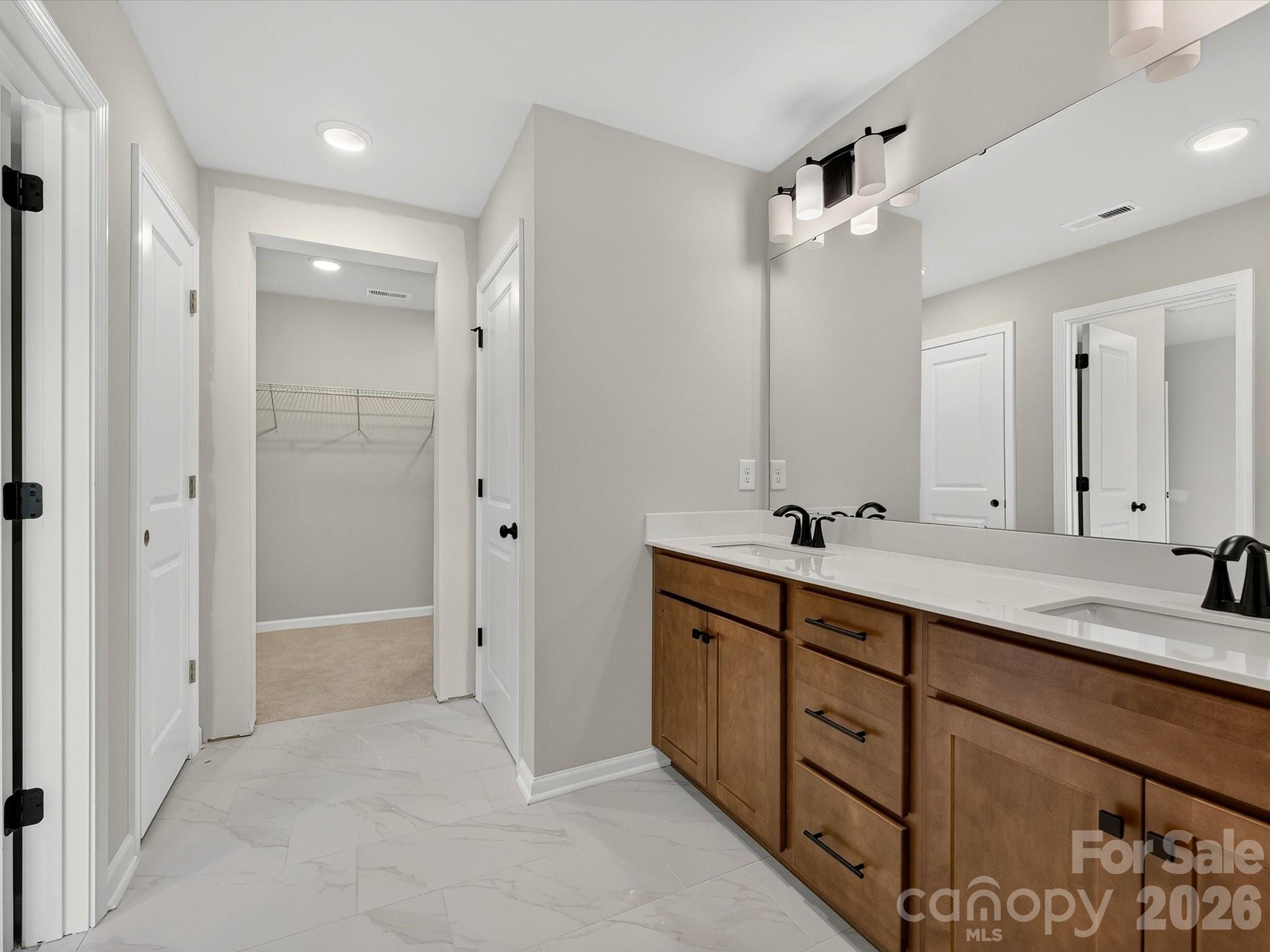 573 Cape Cod Way Property Photo 22