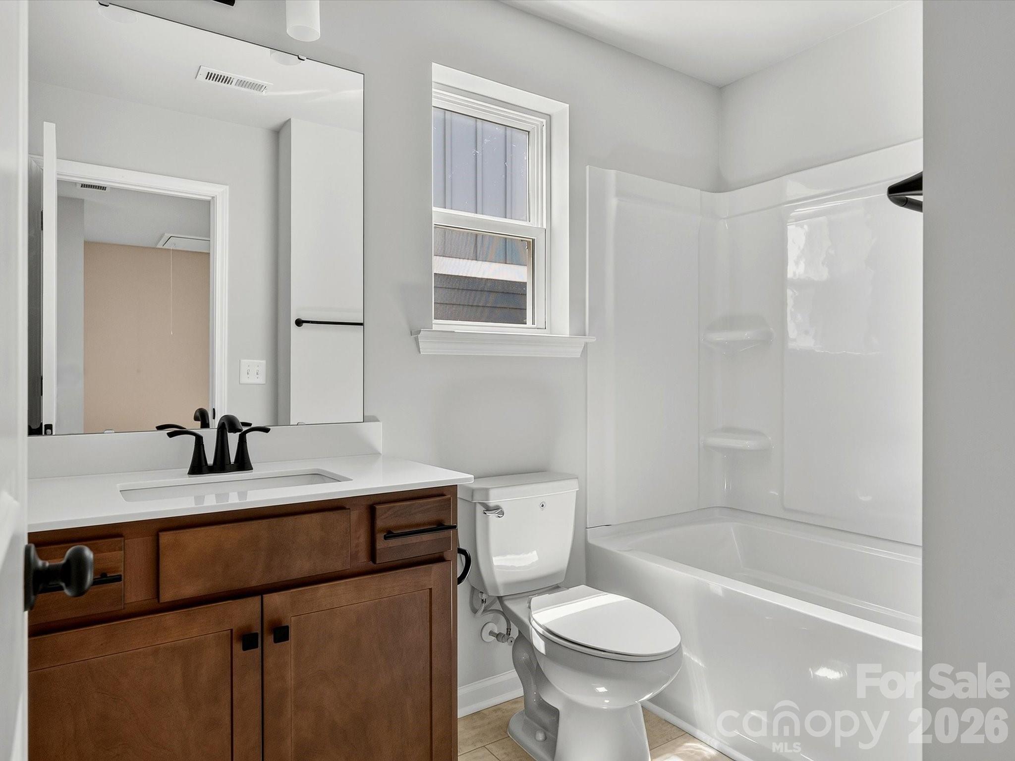 573 Cape Cod Way Property Photo 25