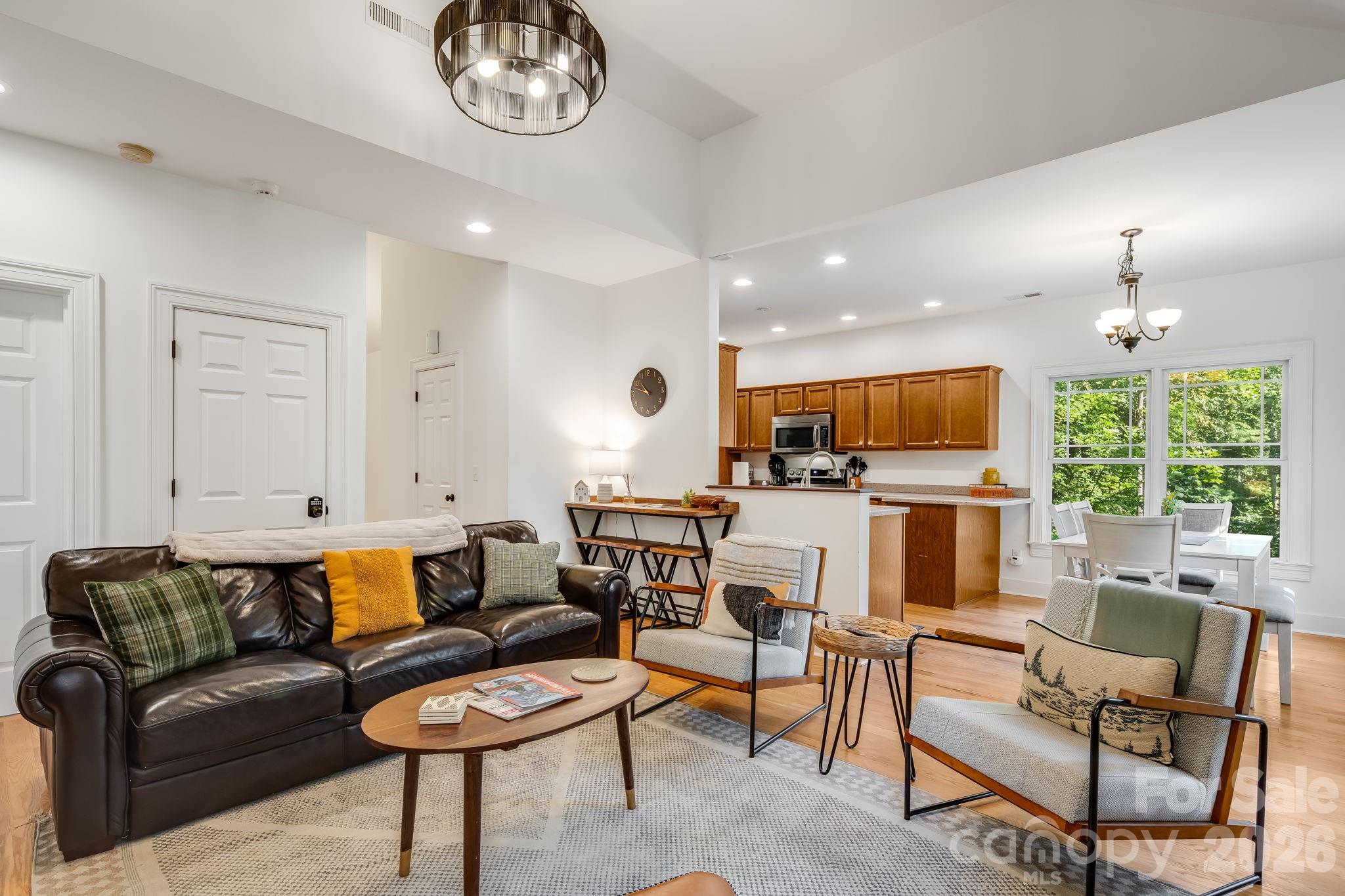 28 Greenbriar Road Property Photo 10
