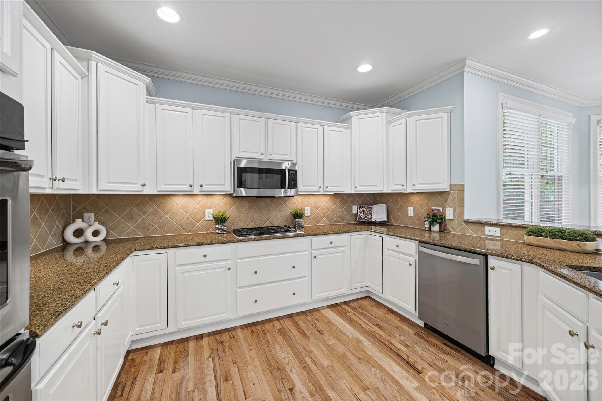2455 Talbot Court Property Photo 11