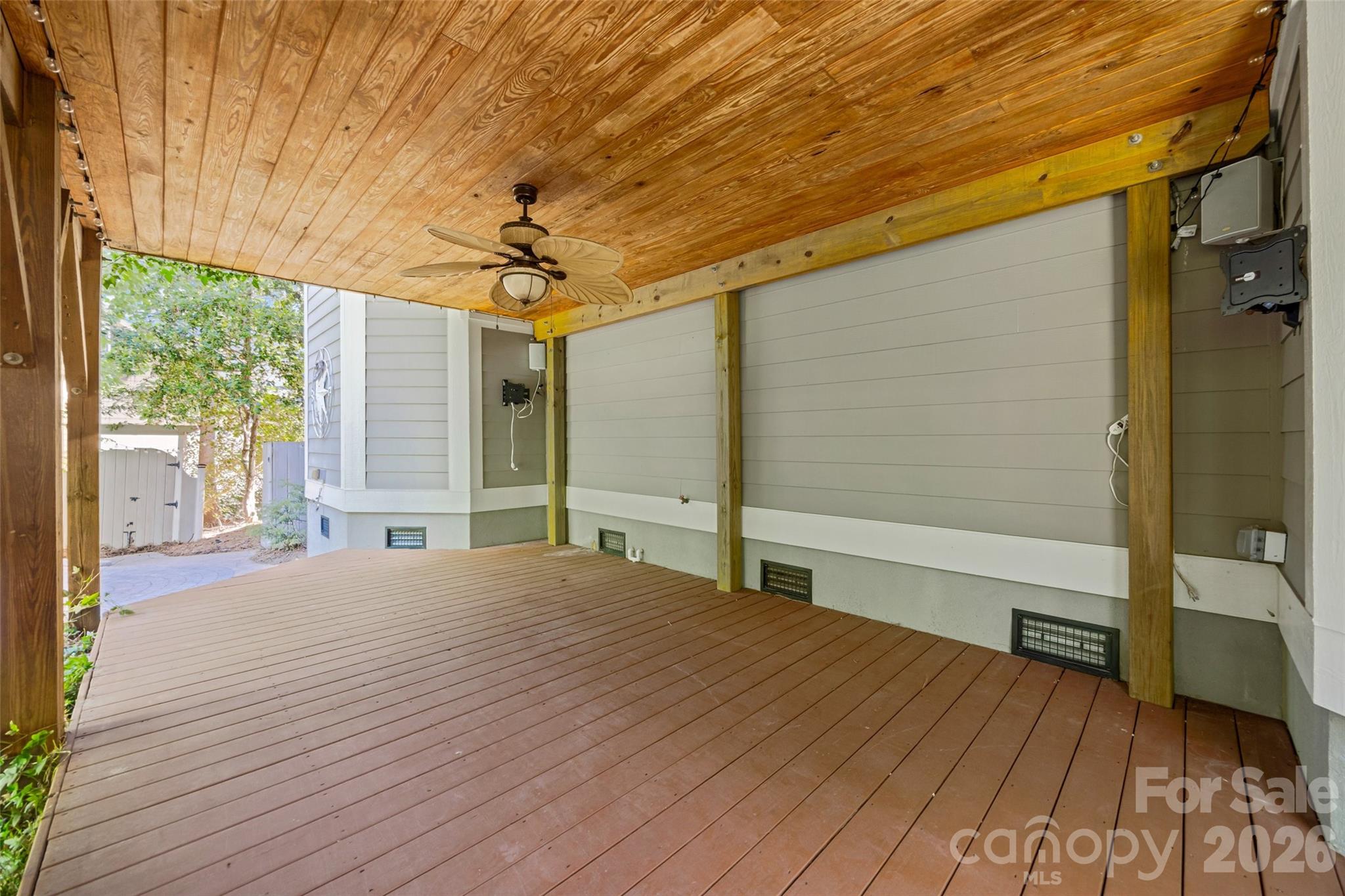 2455 Talbot Court Property Photo 28
