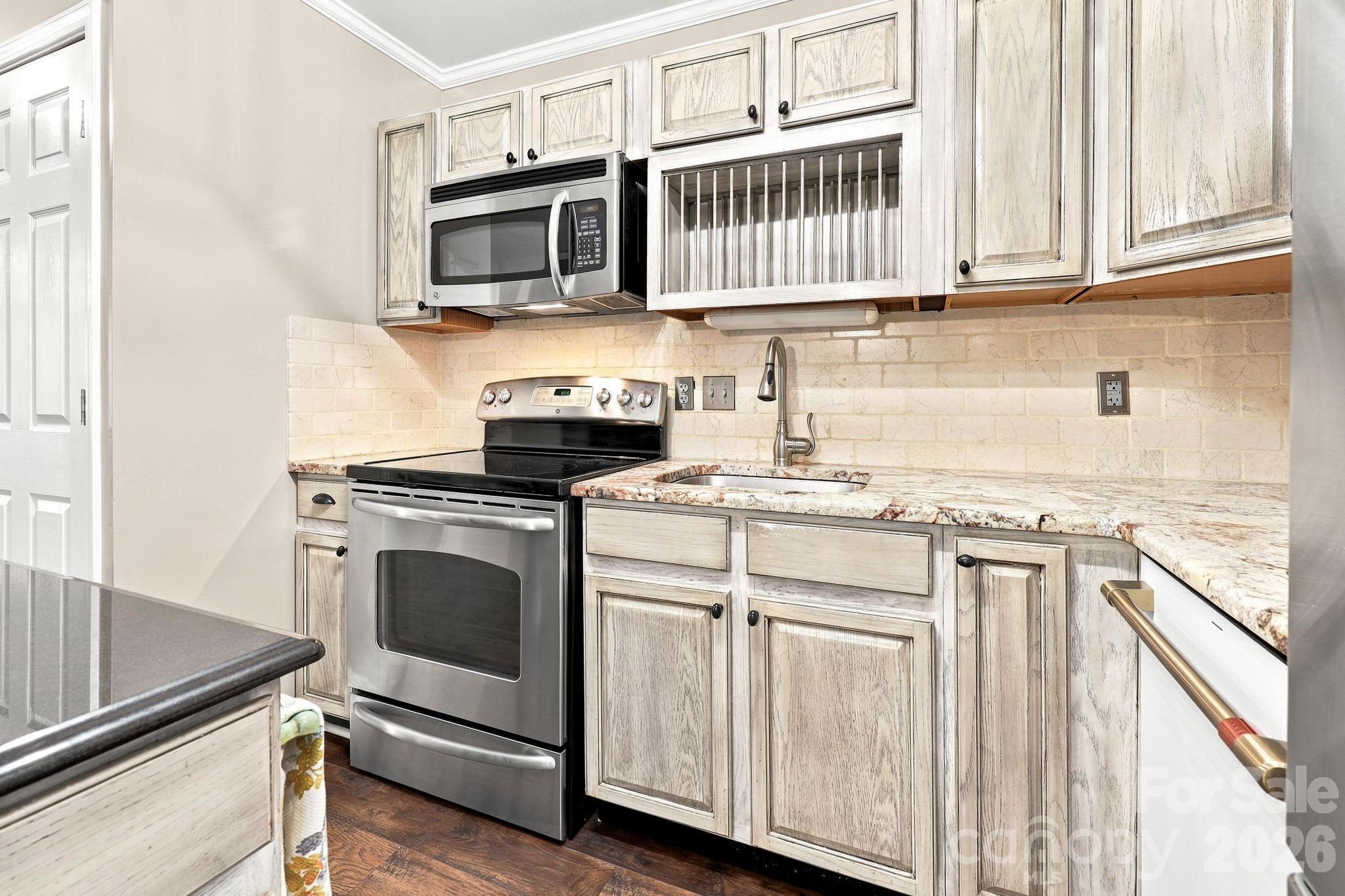 65 Park Terrace Drive 4 Property Photo 8