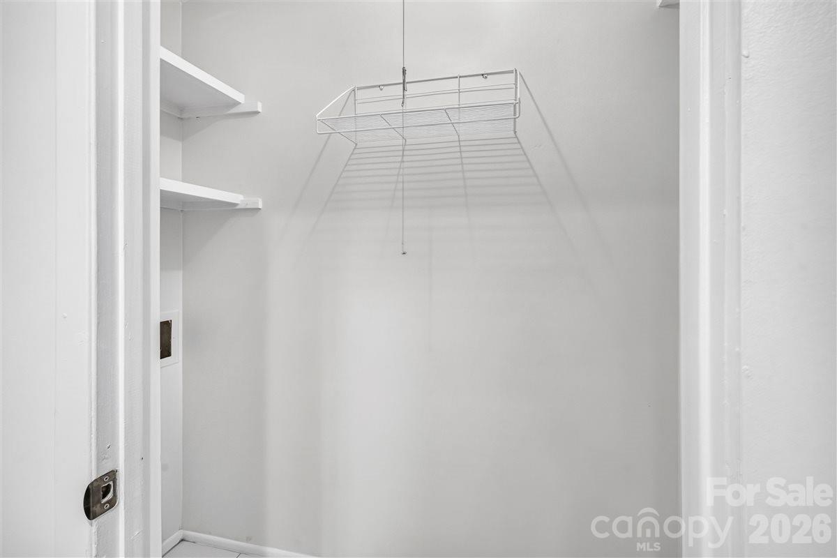4906 Sardis Road D Property Photo 18