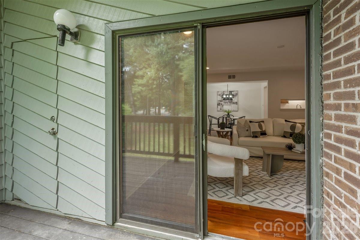4906 Sardis Road D Property Photo 23