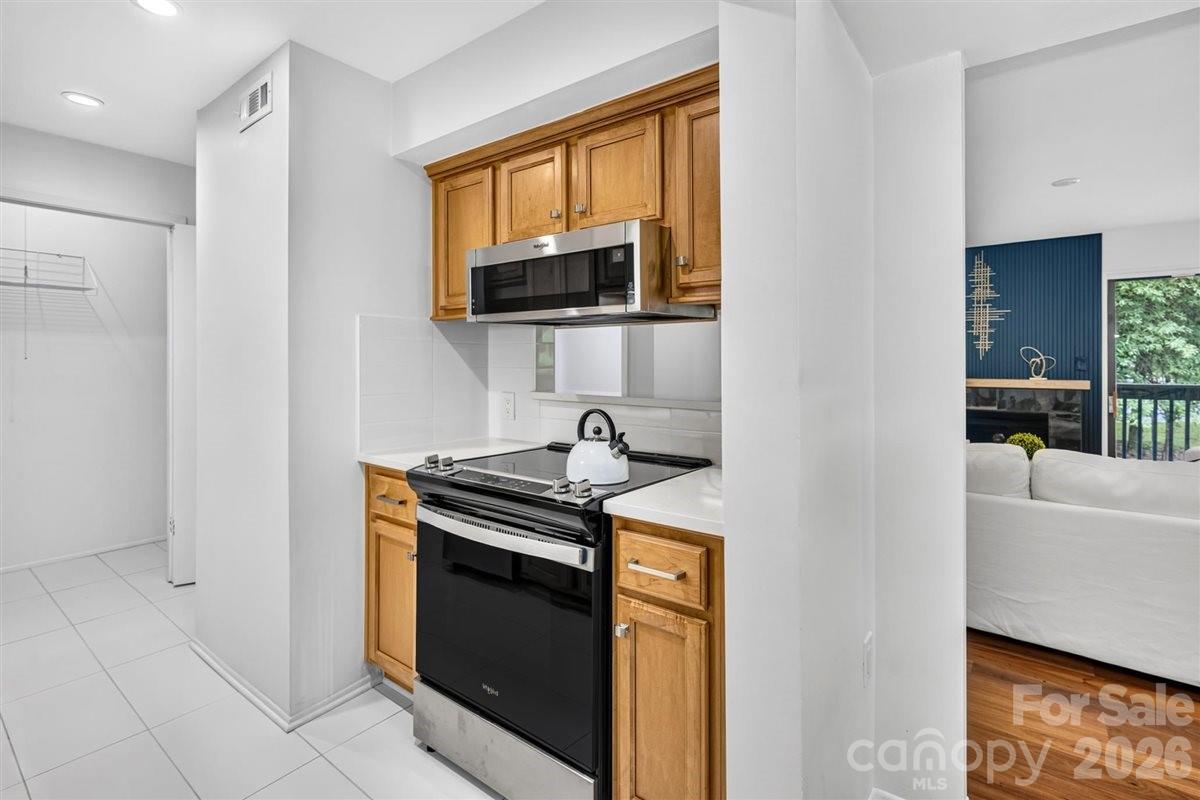 4906 Sardis Road D Property Photo 26