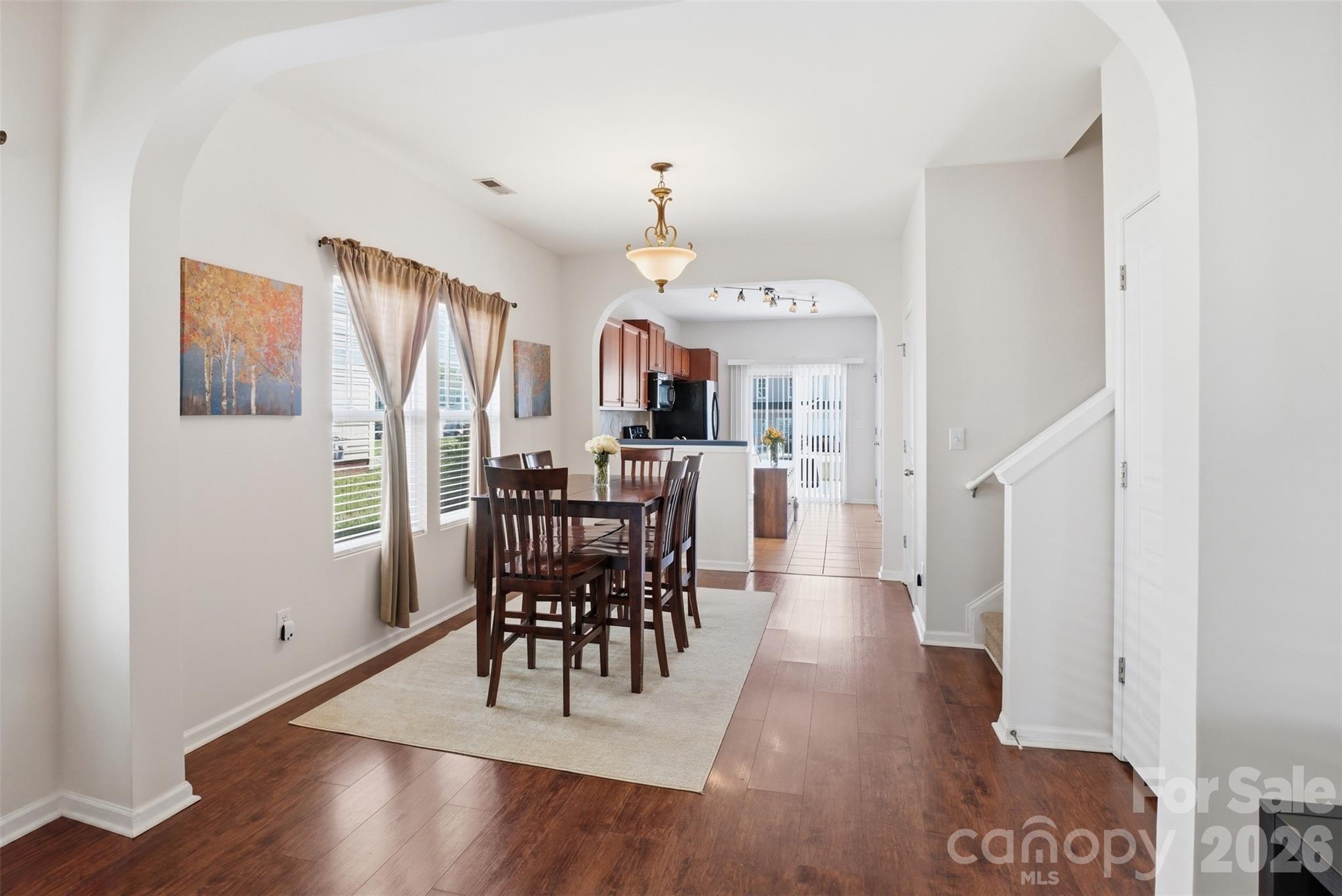 1012 Laparc Lane Property Photo 9