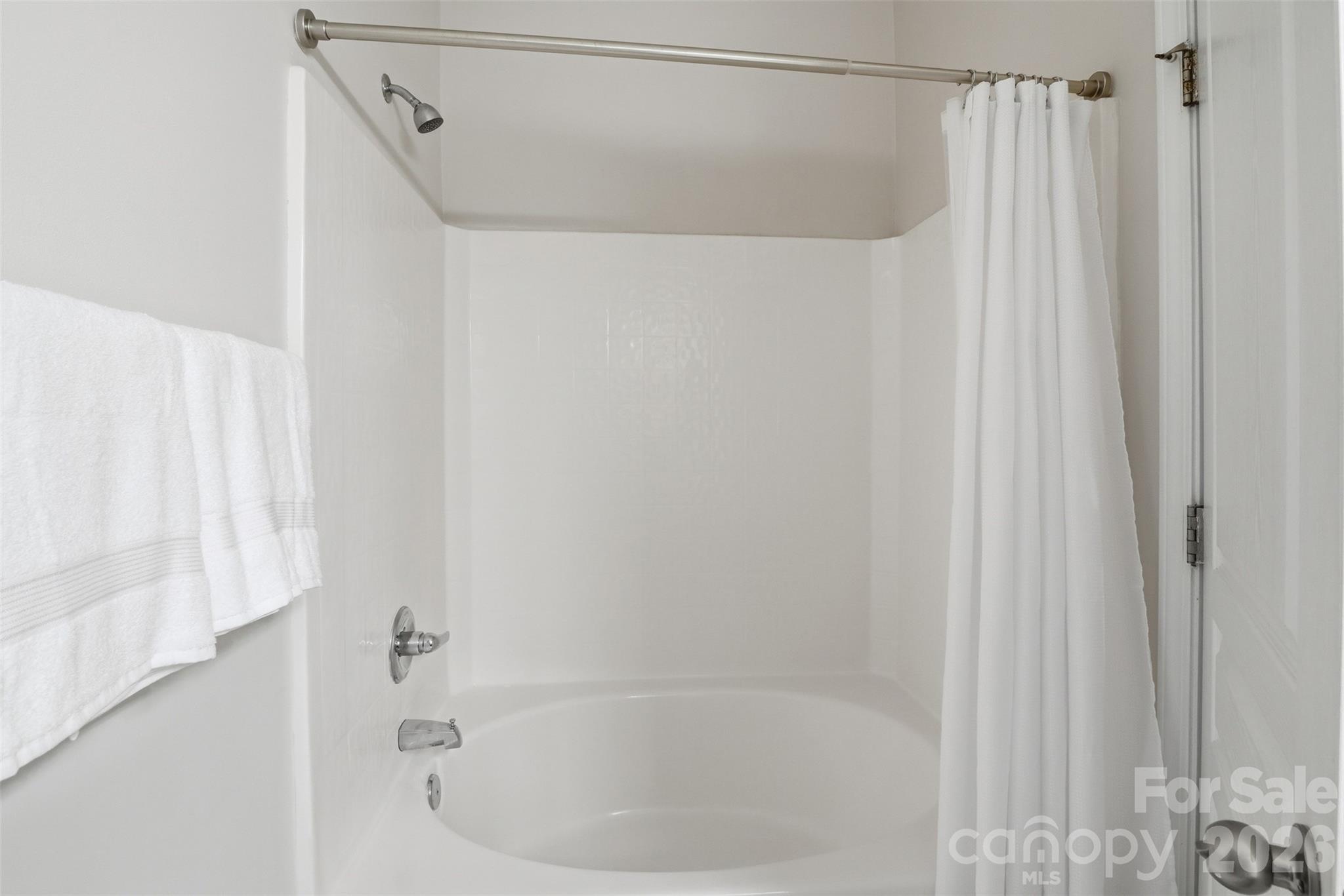 1012 Laparc Lane Property Photo 15