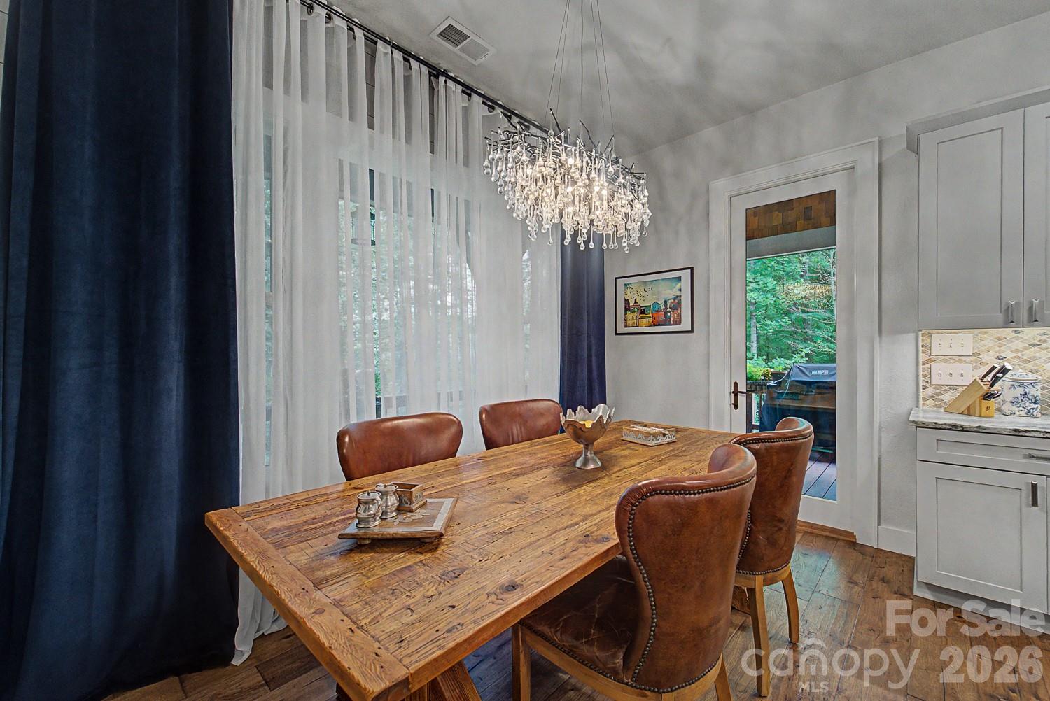 491 Rustling Woods Trail Property Photo 12