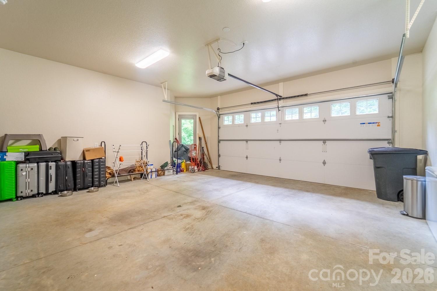 491 Rustling Woods Trail Property Photo 32