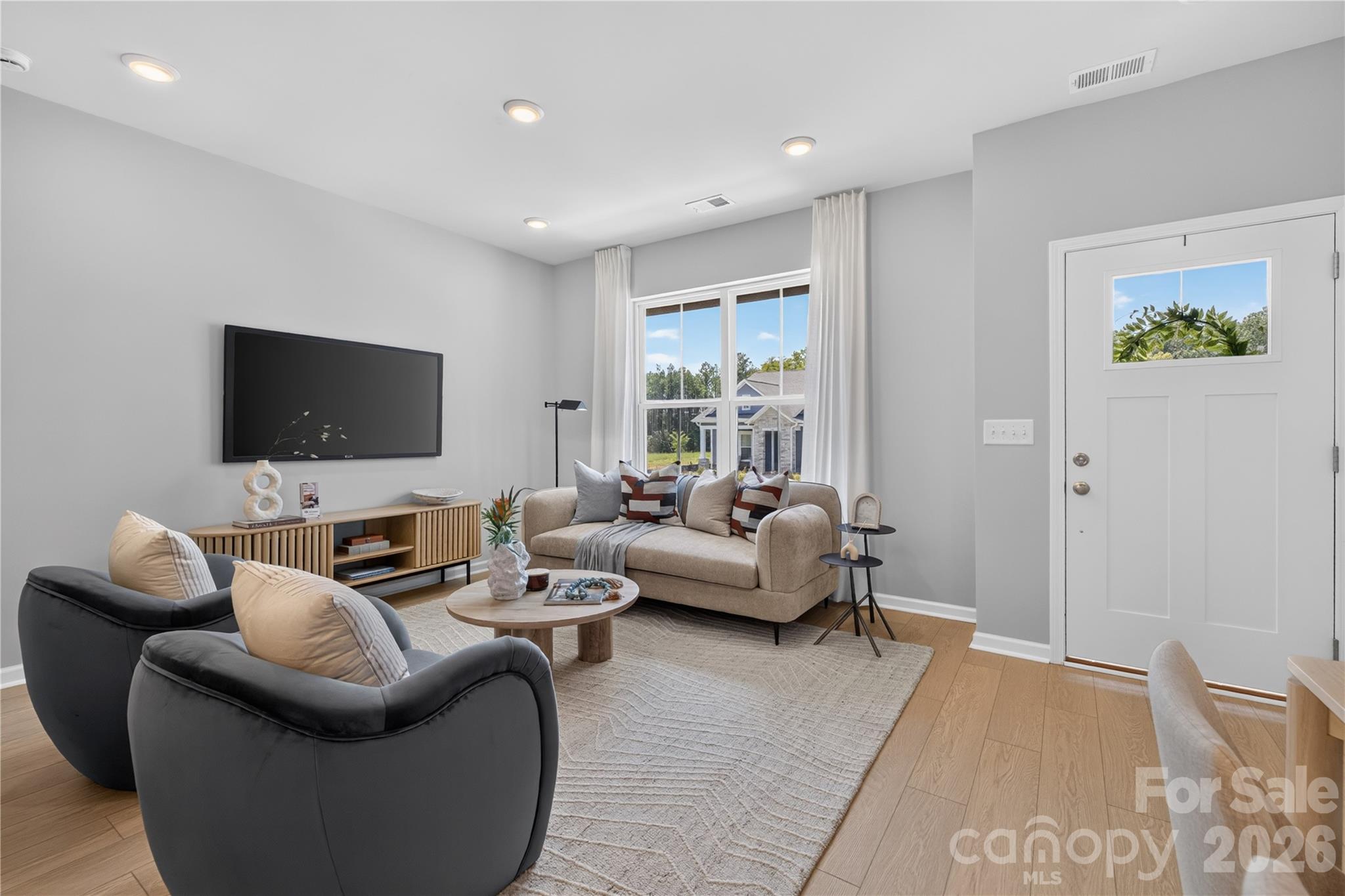 571 Cape Cod Way Property Photo 6