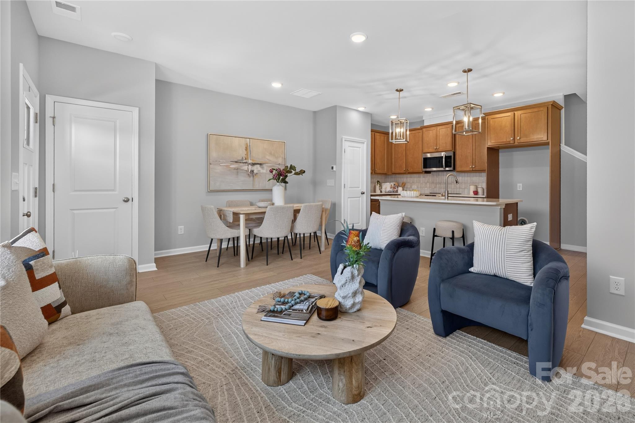 571 Cape Cod Way Property Photo 8