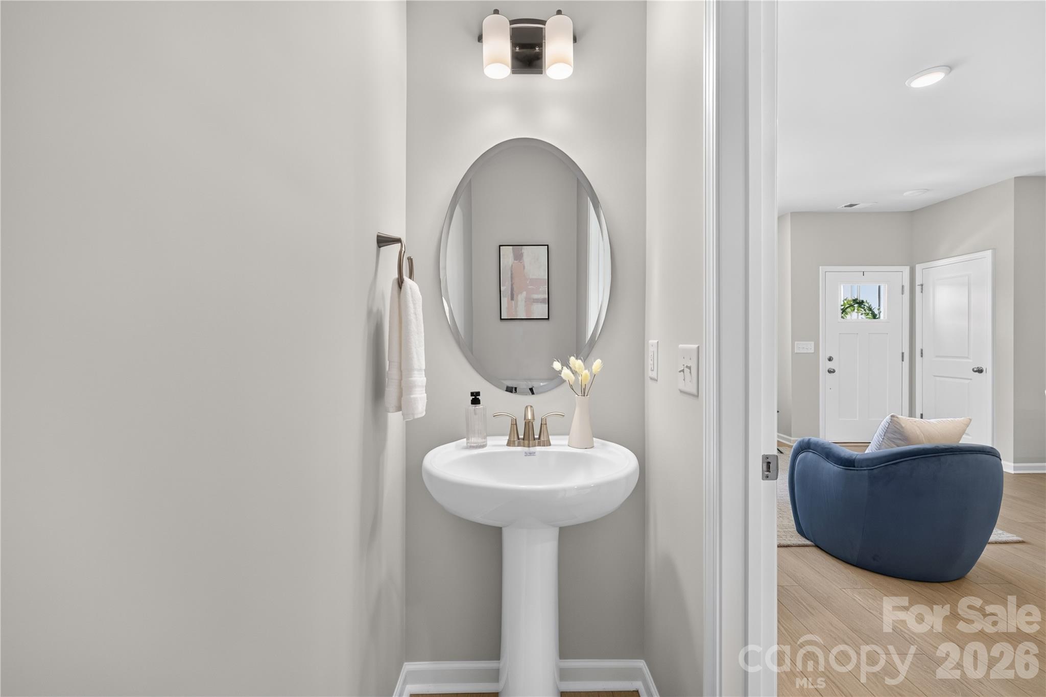 571 Cape Cod Way Property Photo 14